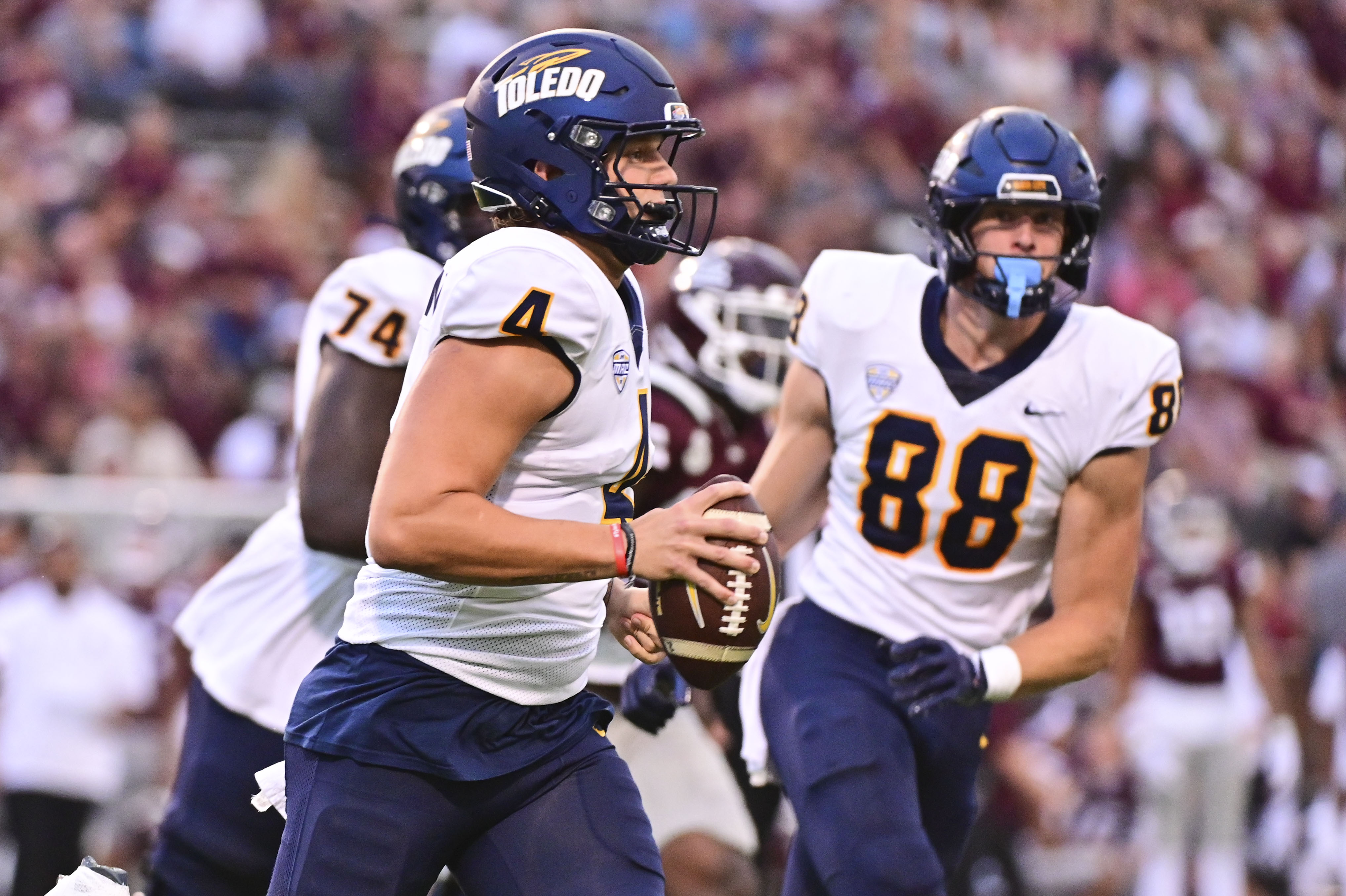 Toledo vs. Akron Prediction & Picks Tonight: College Football Week 14