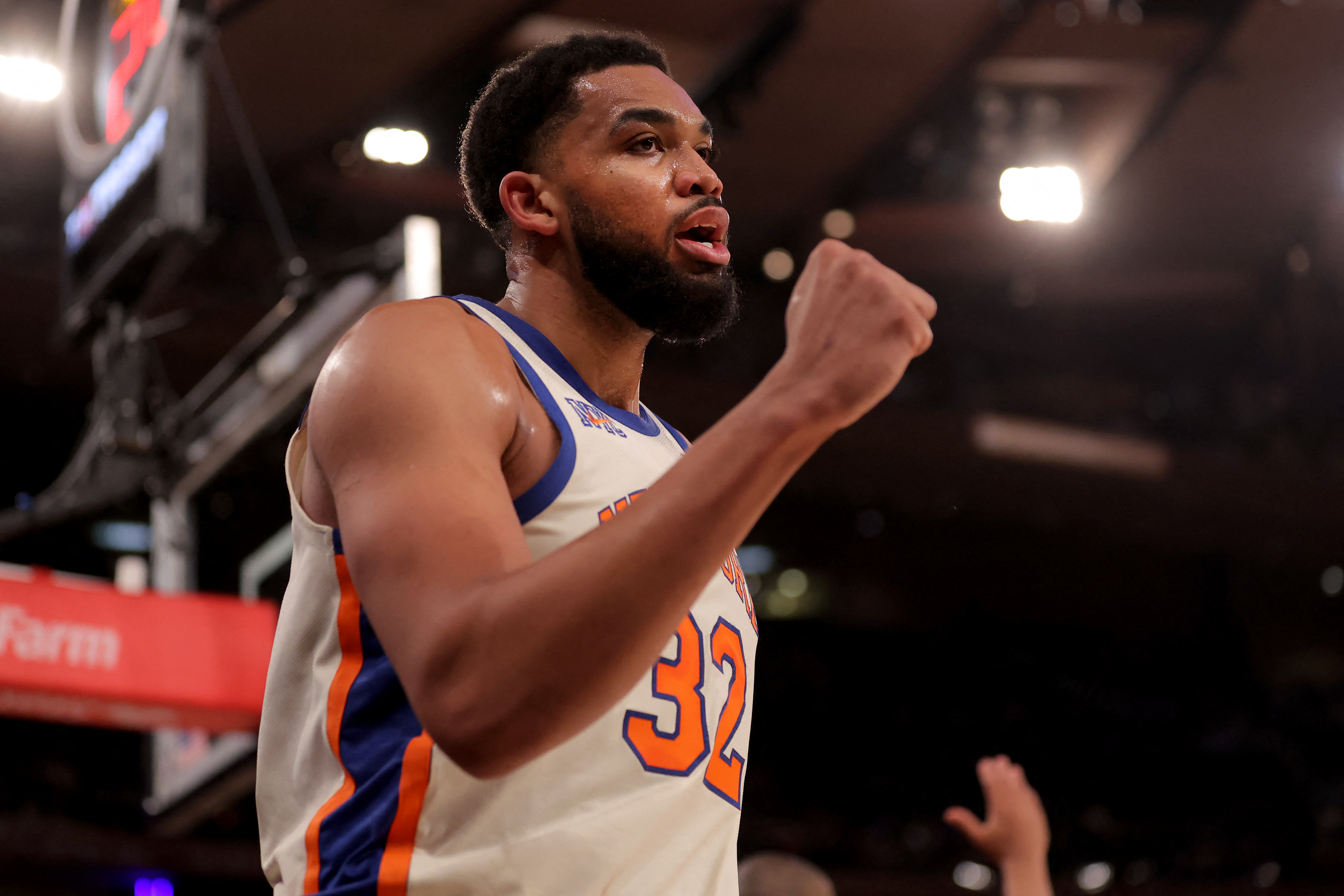 New York Knicks center Karl-Anthony Towns (32), seen here reacting, is featured in our Thunder vs. Knicks player props tonight.