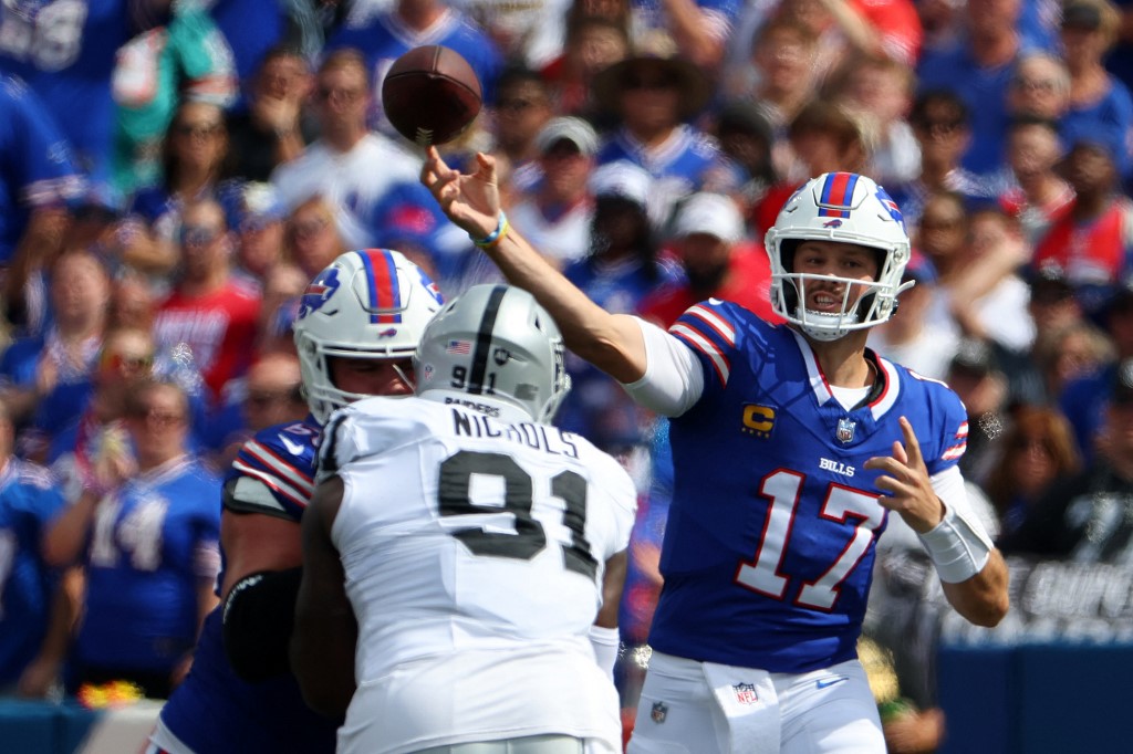 Las Vegas Raiders at Buffalo Bills picks, odds for NFL Week 2 game