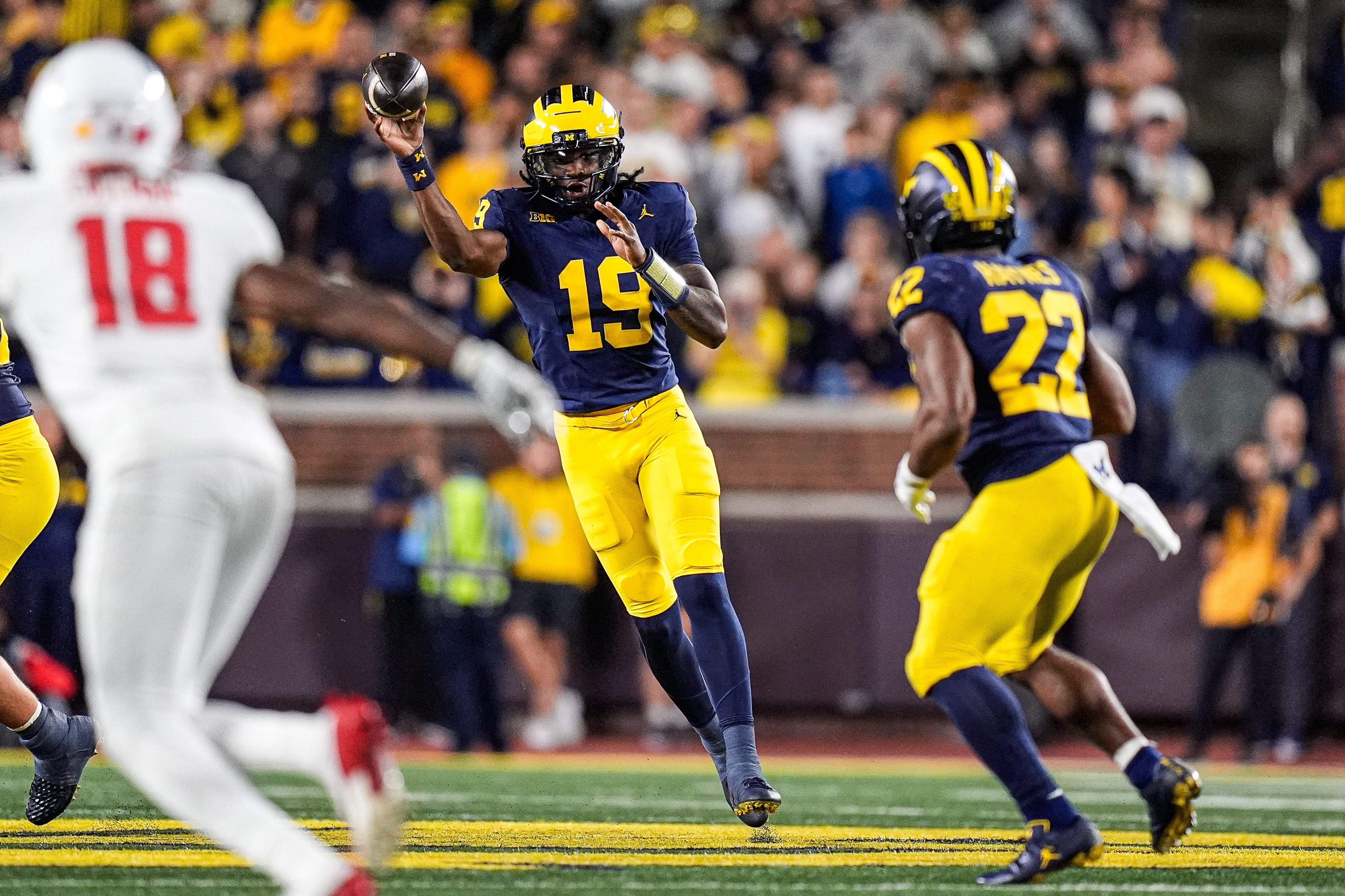 College Football Predictions 2025 Week 2: Odds & Best Bets for Top Matchups