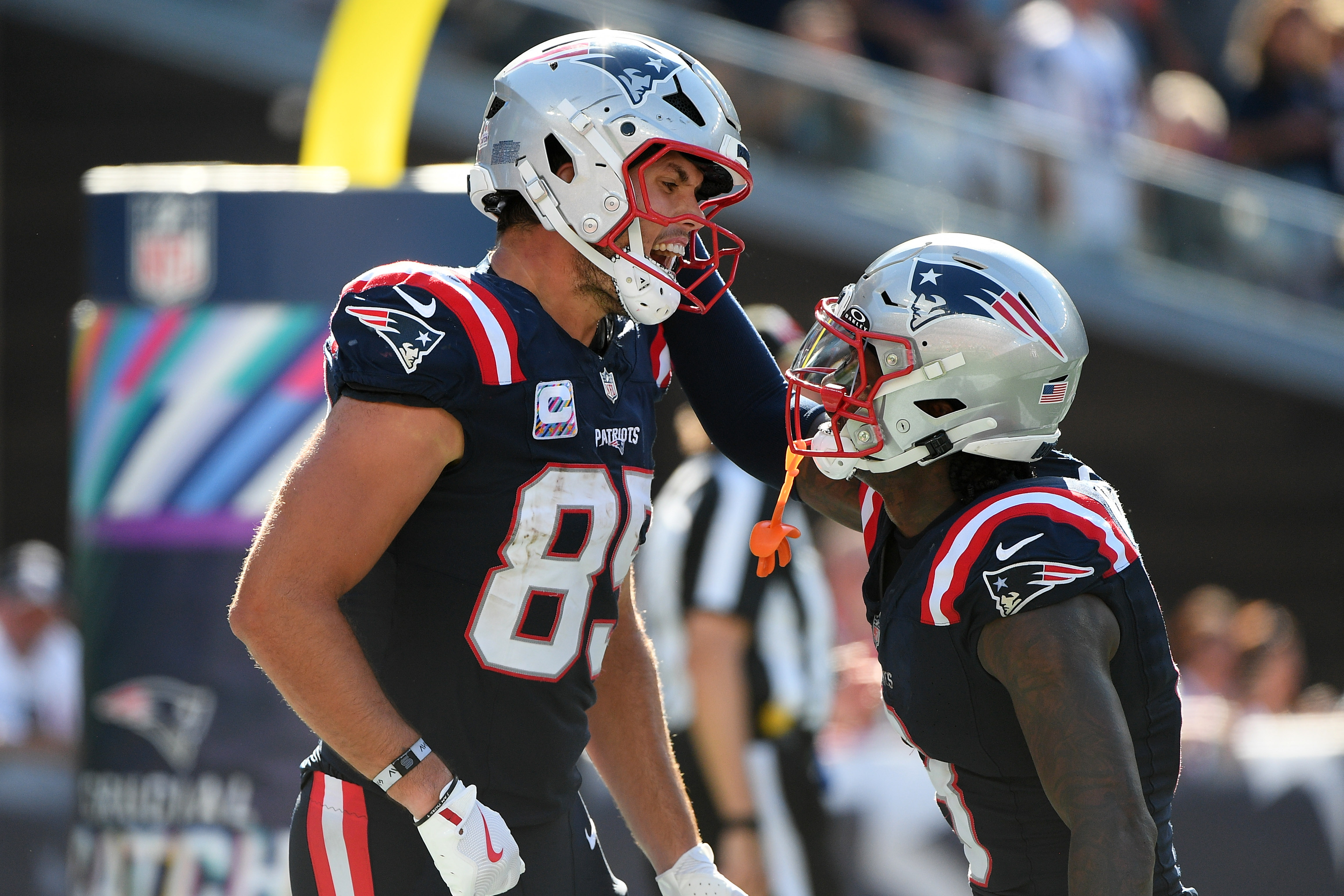 Best Patriots vs. Titans Player Prop Picks for Week 7: Hunter Henry Finds The End Zone Again