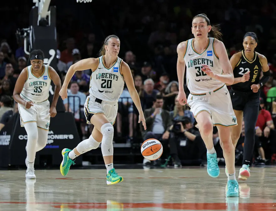 Sabrina Ionescu of the New York Liberty brings the ball up the court against the Las Vegas Aces during the Commissioner's Cup Championship game at Michelob ULTRA Arena in Las Vegas, Nevada. Photo by Ethan Miller/Getty Images via AFP.