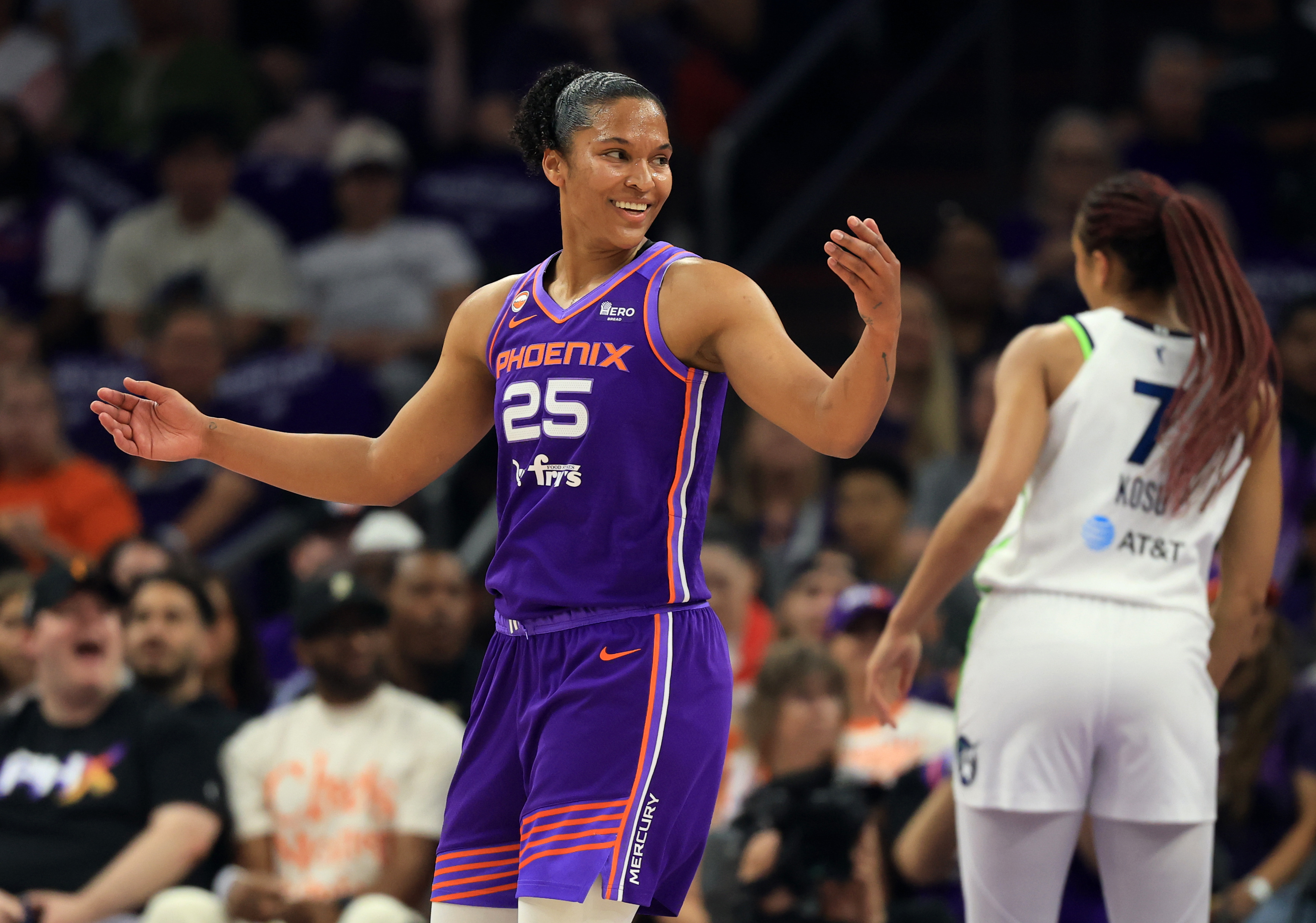 Phoenix Mercury forward Alyssa Thomas (25), seen here reacting during a game, is featured in our Tempo vs. Mercury prediction tonight.