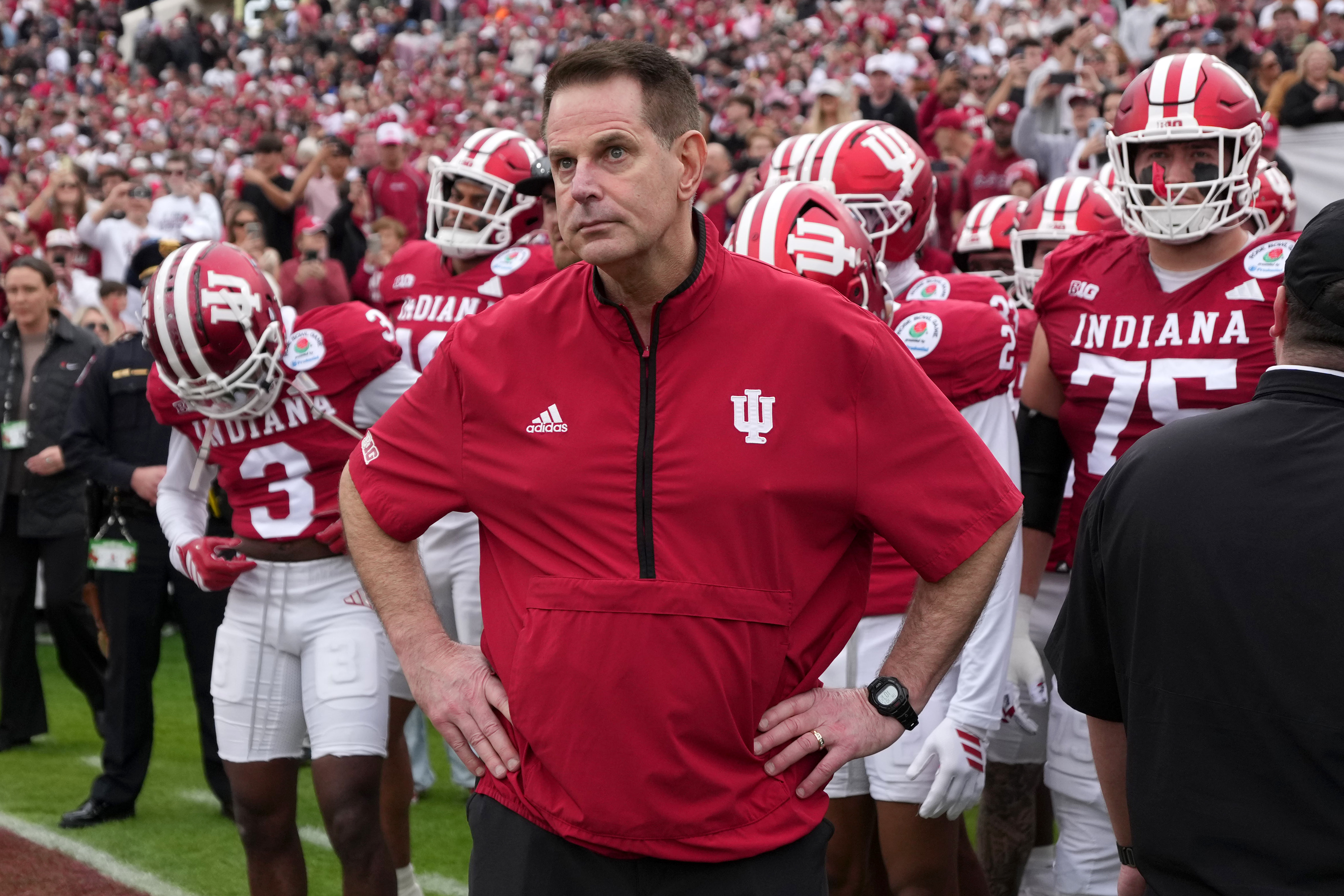 Indiana head coach Curt Cignetti has the Hoosiers atop the college football national championship odds.