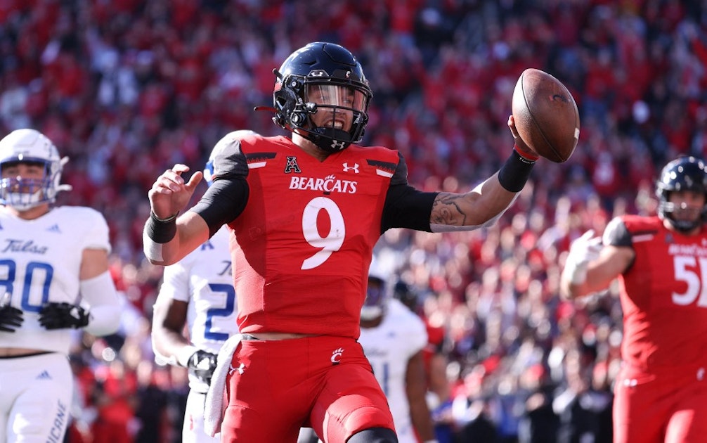 Ridder does everything for No. 3 Cincinnati in rout of SMU