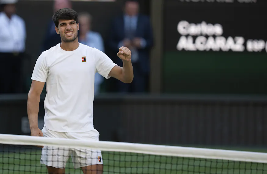 Wimbledon Odds & Favorites: Alcaraz, Sabalenka Clear Favorites; Concerns Over Sinner’s Health