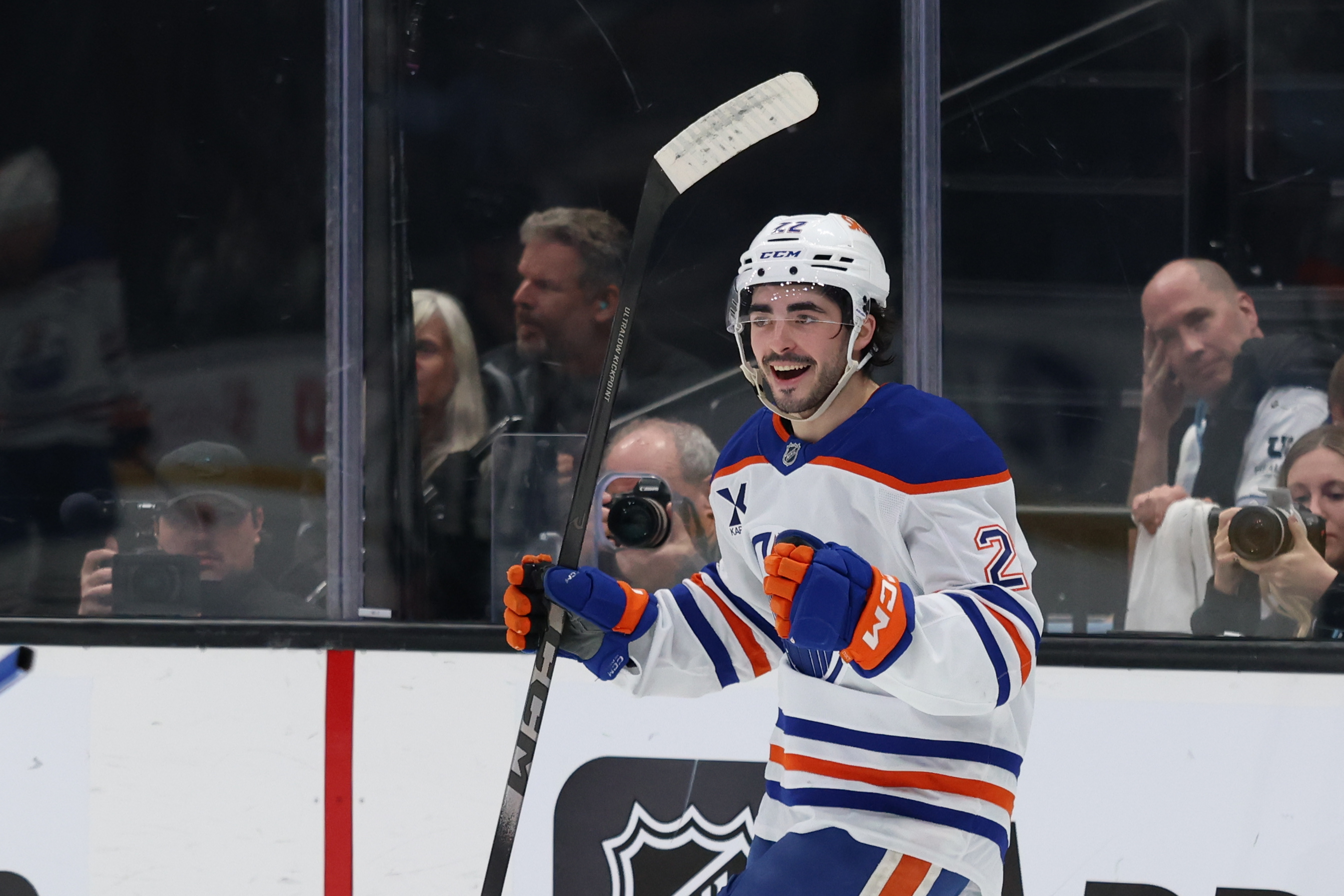 Edmonton Oilers center Matt Savoie (22), seen here celebrating, is featured in our Golden Knights vs. Oilers prediction tonight.