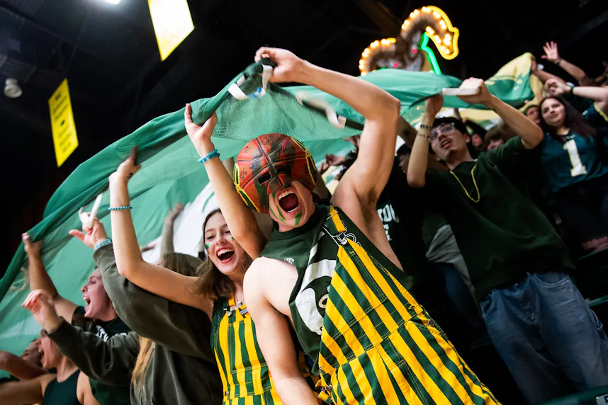 Most Popular March Madness Bets Today: Friday's Top Spread, Moneyline & Total Picks