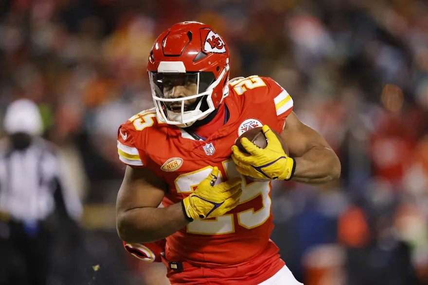 Clyde Edwards-Helaire #25 of the Kansas City Chiefs runs with the ball as we look at Missouri's recent efforts to legalize sport betting.