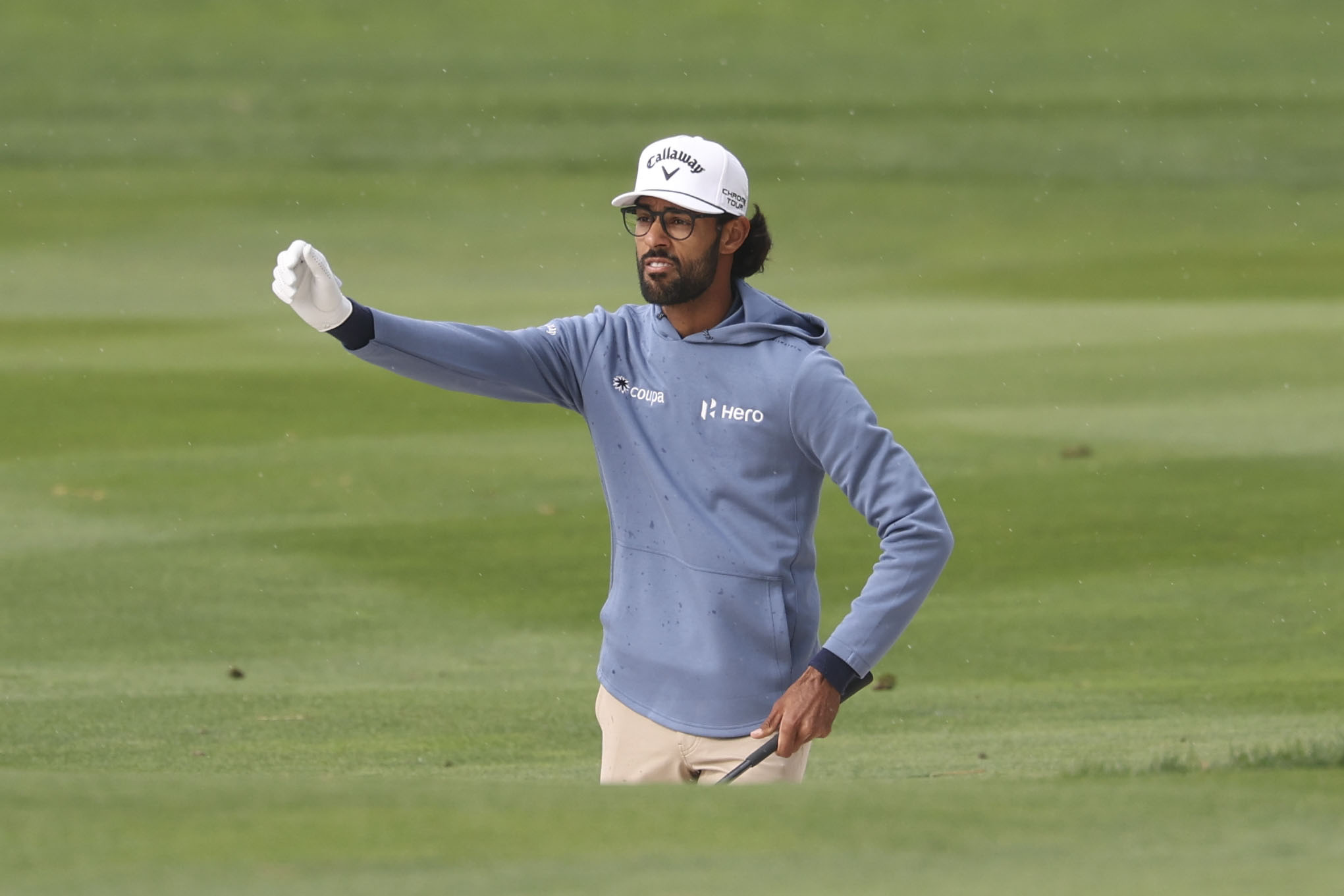 Akshay Bhatia prepares for his fairway bunker shot as we breakdown our Genesis Invitational long shot picks & sleepers.