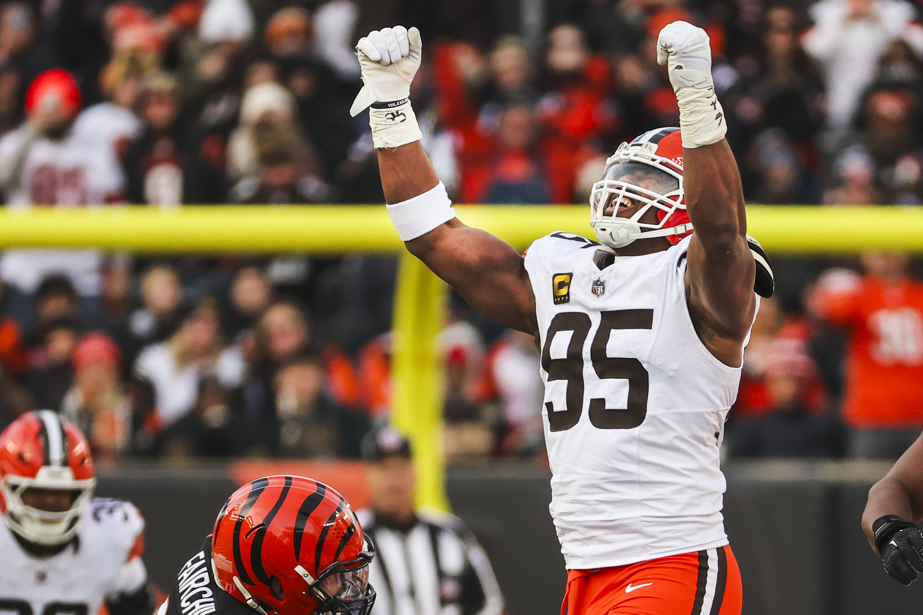 Cleveland Browns defensive end Myles Garrett celebrates his record-setting sack as we look at the Defensive Player of the Year award odds 2026.