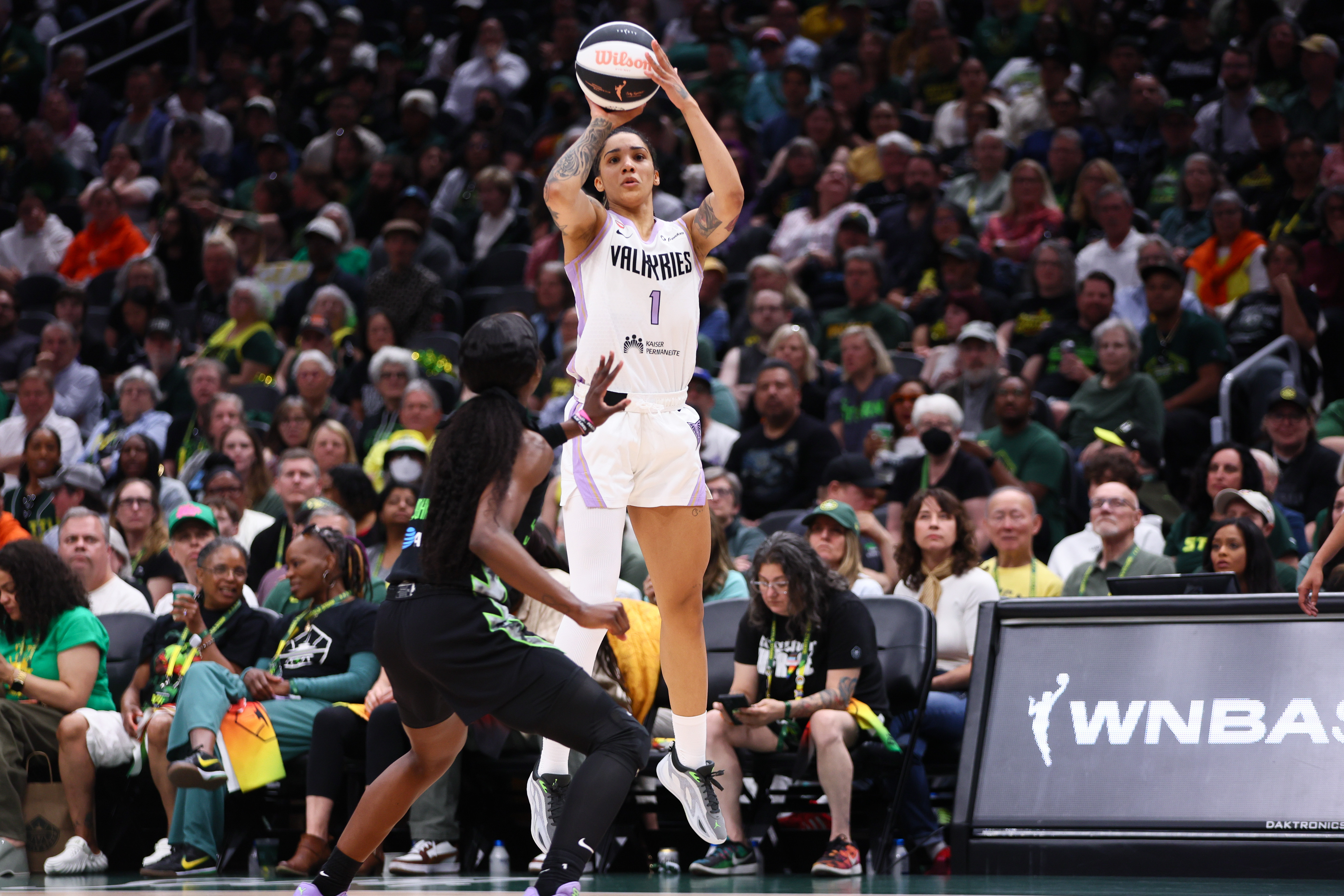 Golden State's Gabby Williams (1) is the focus of our Sparks vs. Valkyries prediction.