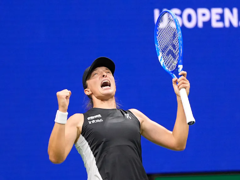 US Open Odds 2025: Who Are the Favorites at Flushing Meadows?