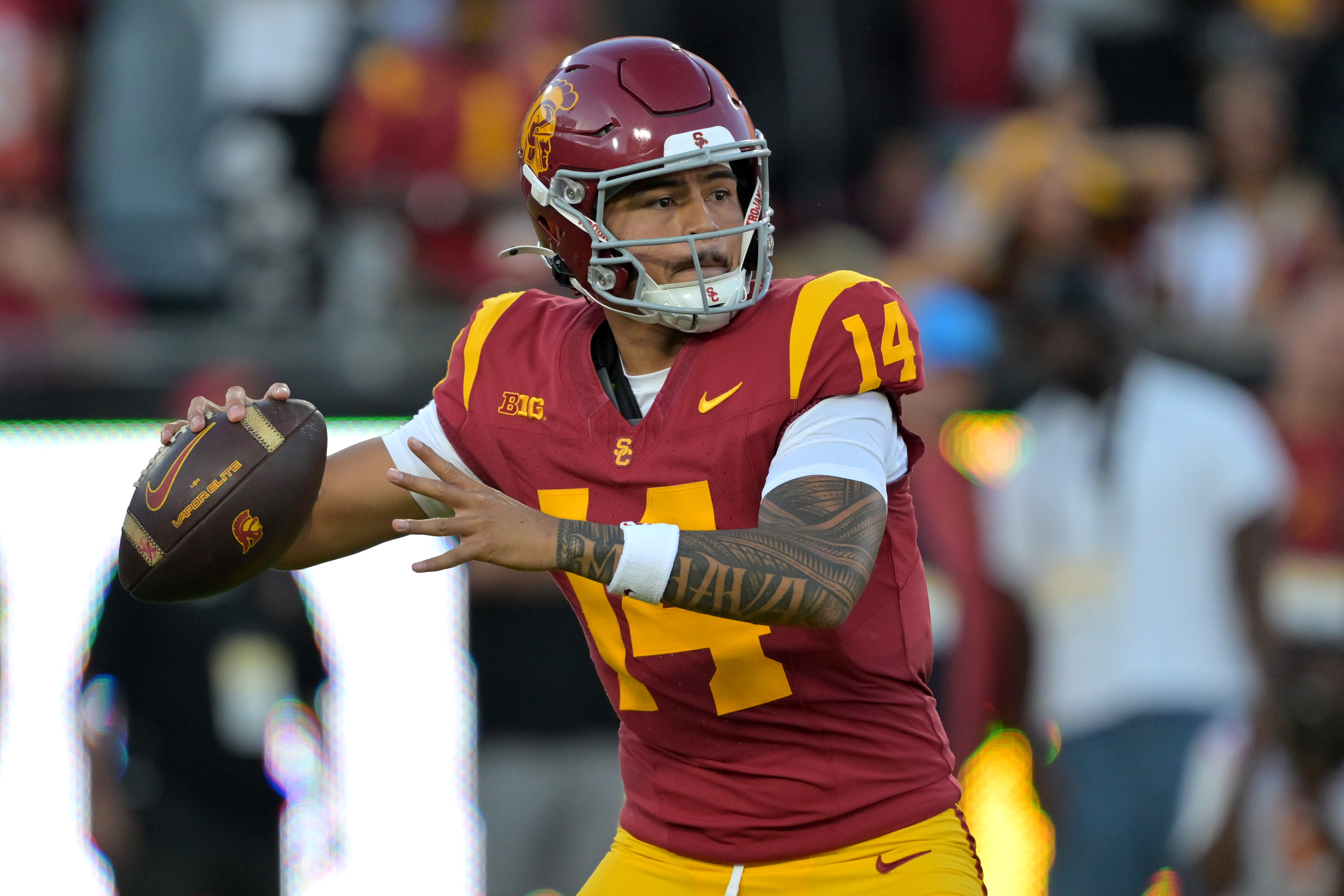 USC vs. Notre Dame Prediction, Picks & Odds: Who'll Win in College Football Week 8?