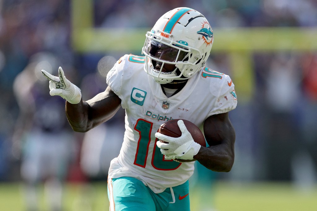 Where to order Tyreek Hill Dolphins uniforms online; Jersey will arrive  after his Miami number is chosen 