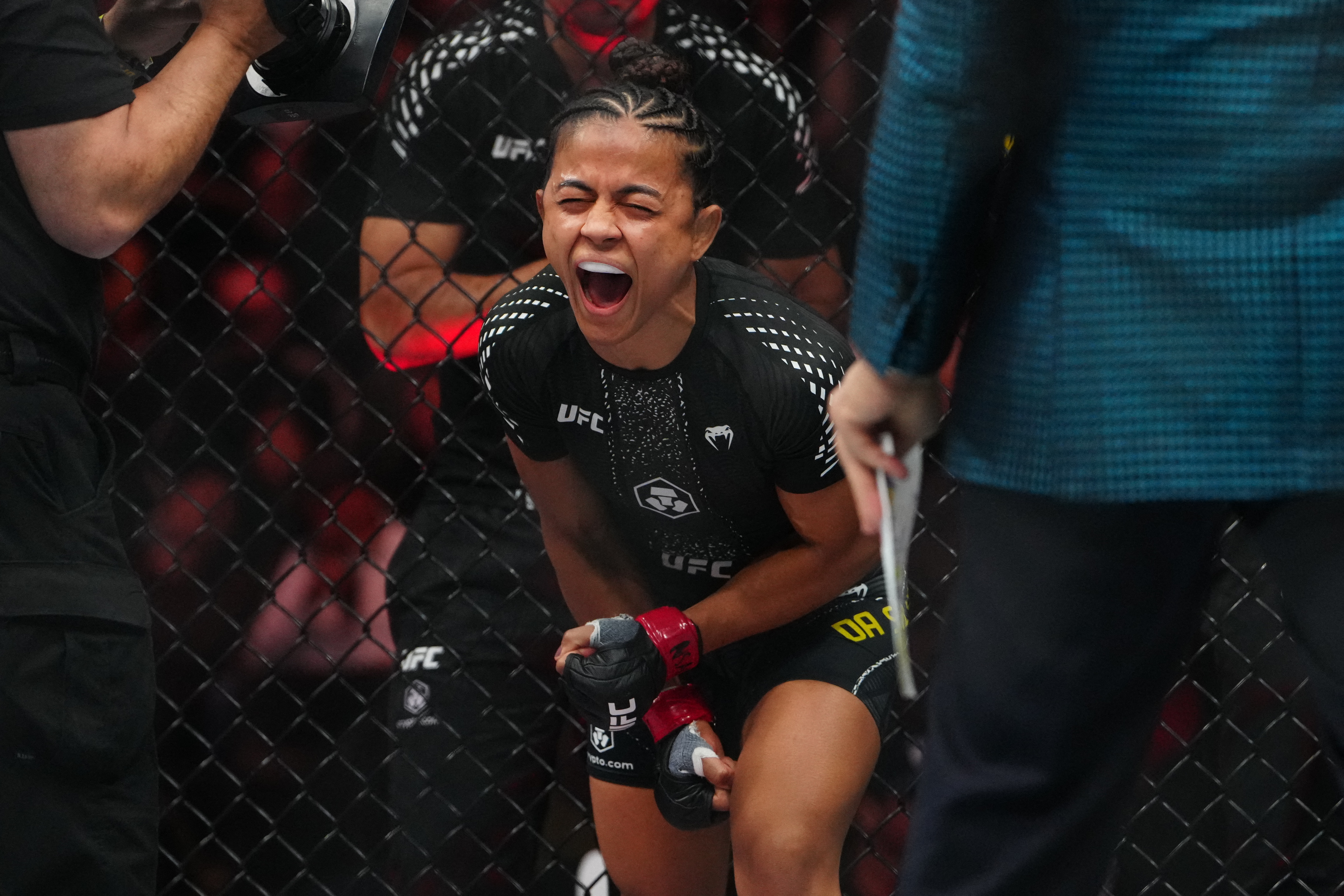  Natalia Silva (red gloves) reacts before the fight as she is featured in our UFC 332 best bets for Salt Lake City.