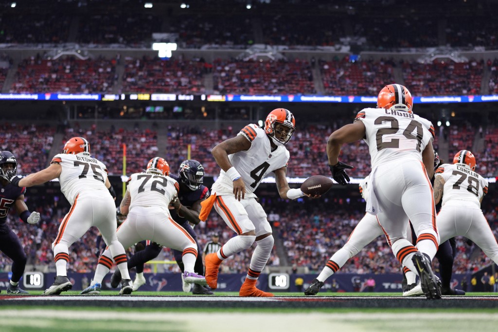 Browns Vs. Bengals Odds, Picks, Predictions Week 14: Will Cincinnati ...