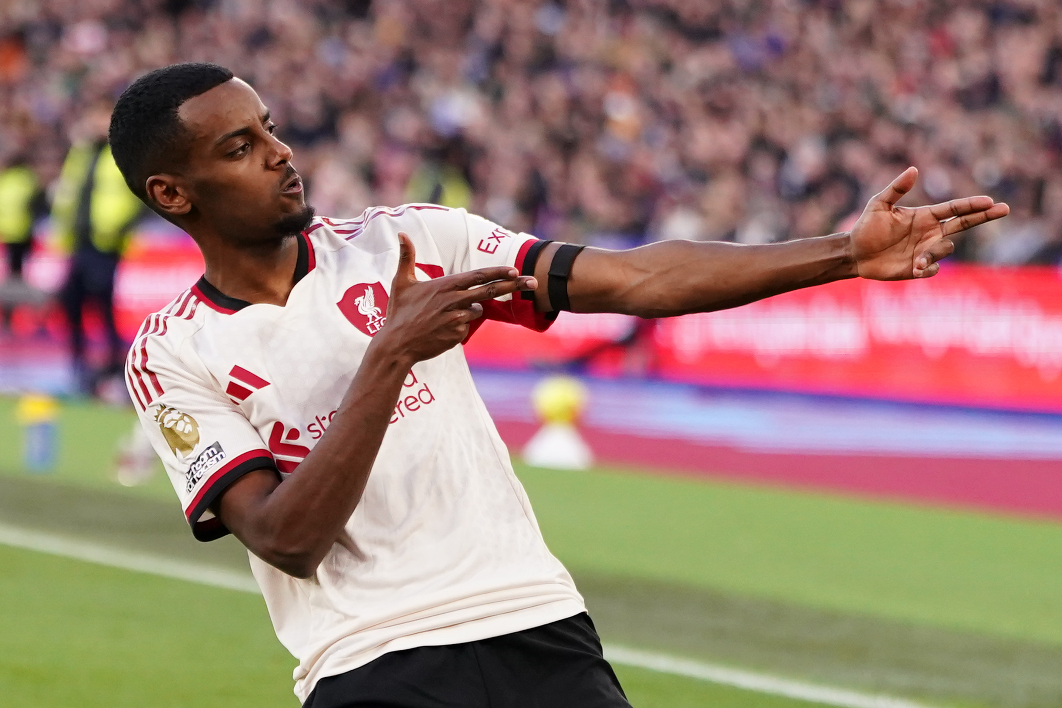 Alexander Isak of Liverpool celebrates as we make our best Liverpool vs. Sunderland prediction