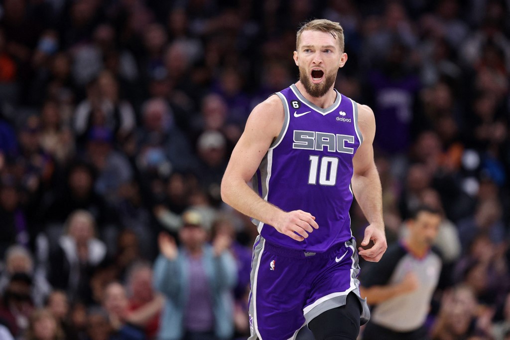 Kings vs. Spurs NBA Player Props, Odds: Fox, Sabonis Look to Stay Hot 
