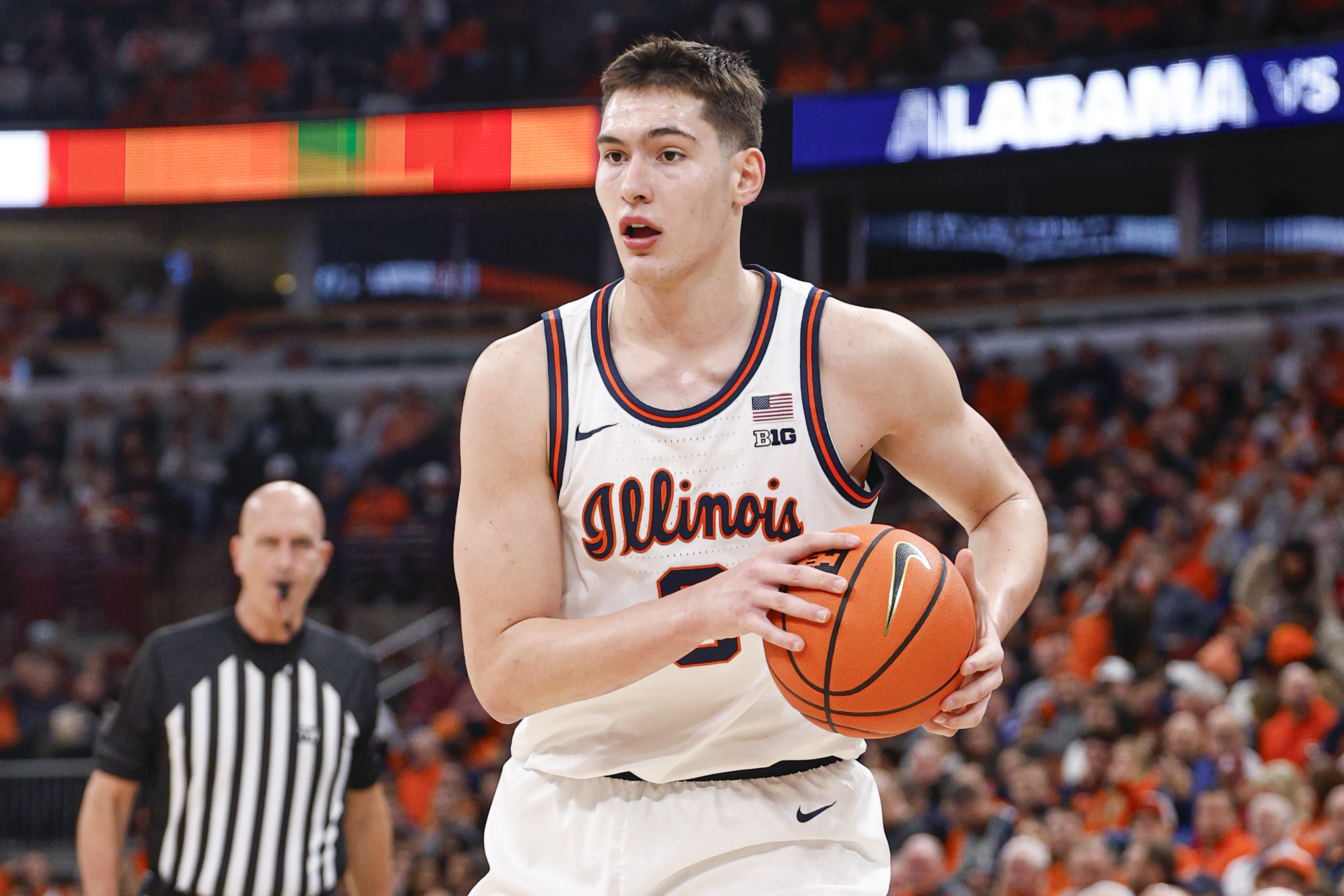 Illinois Fighting Illini forward David Mirkovic looks to pass as we make our best Illinois vs. Missouri predictions