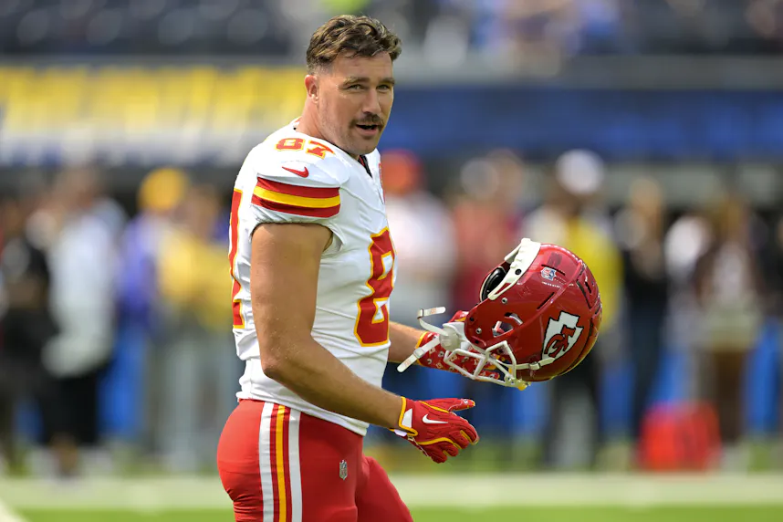 Kansas City Chiefs tight end Travis Kelce looks on prior to the game against the Los Angeles Chargers Saints vs. Chiefs MNF prop bets.