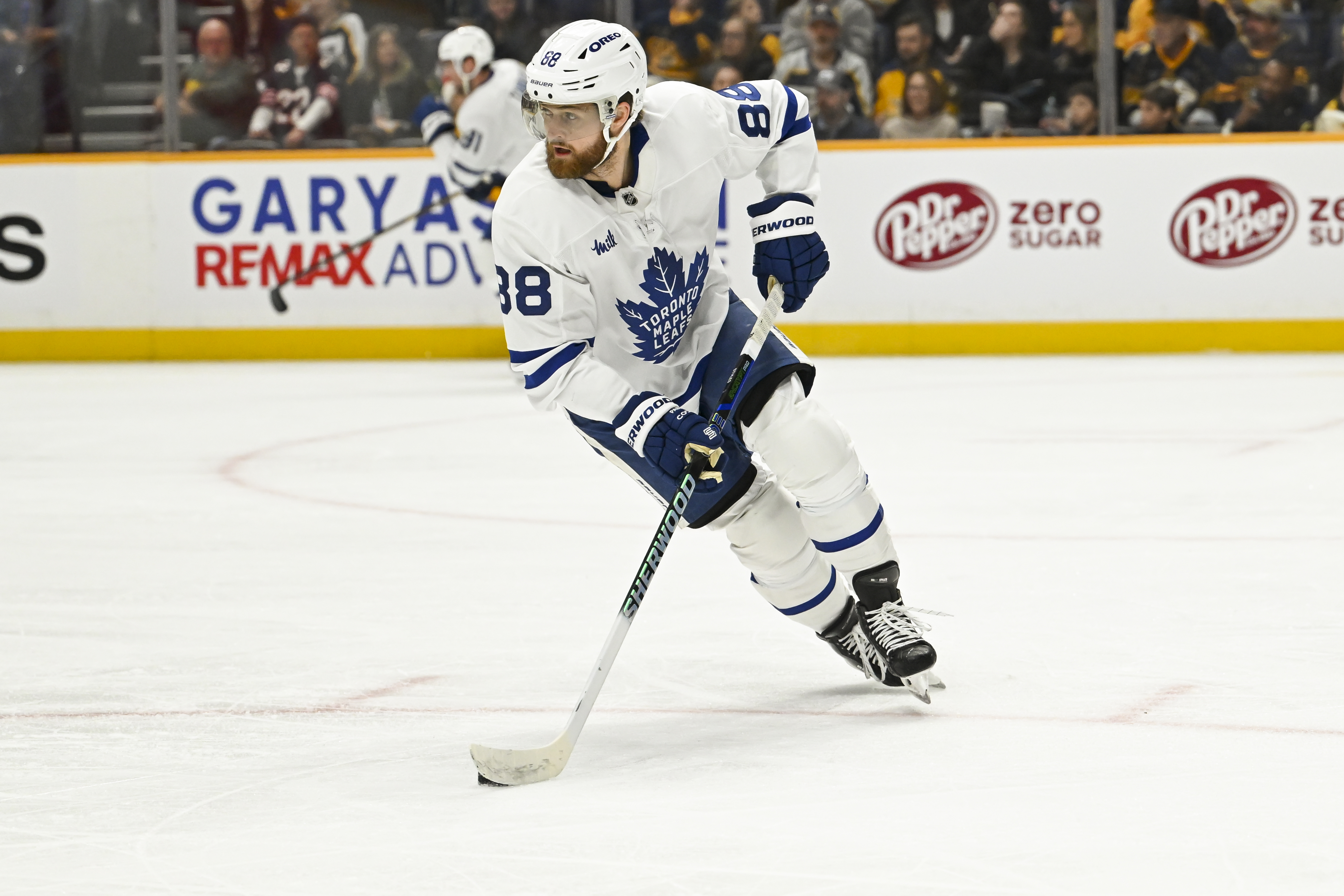 Toronto Maple Leafs right wing William Nylander (88) skates with the puck as he is feautred in our Penguins vs. Maple Leafs player props.