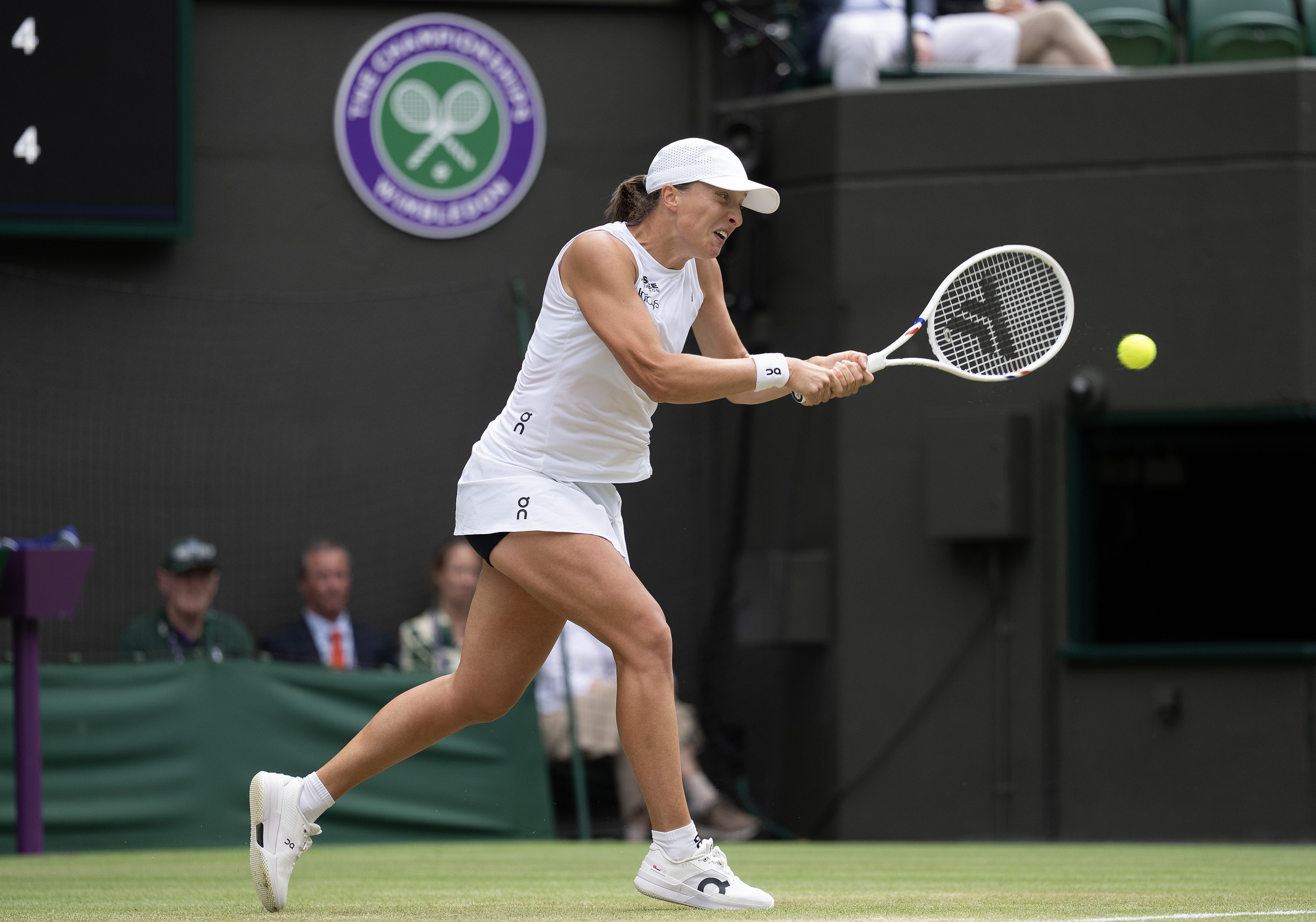 Iga Swiatek vs. Belinda Bencic Prediction, Odds & Best Bet: Wimbledon 2025 Expert Picks
