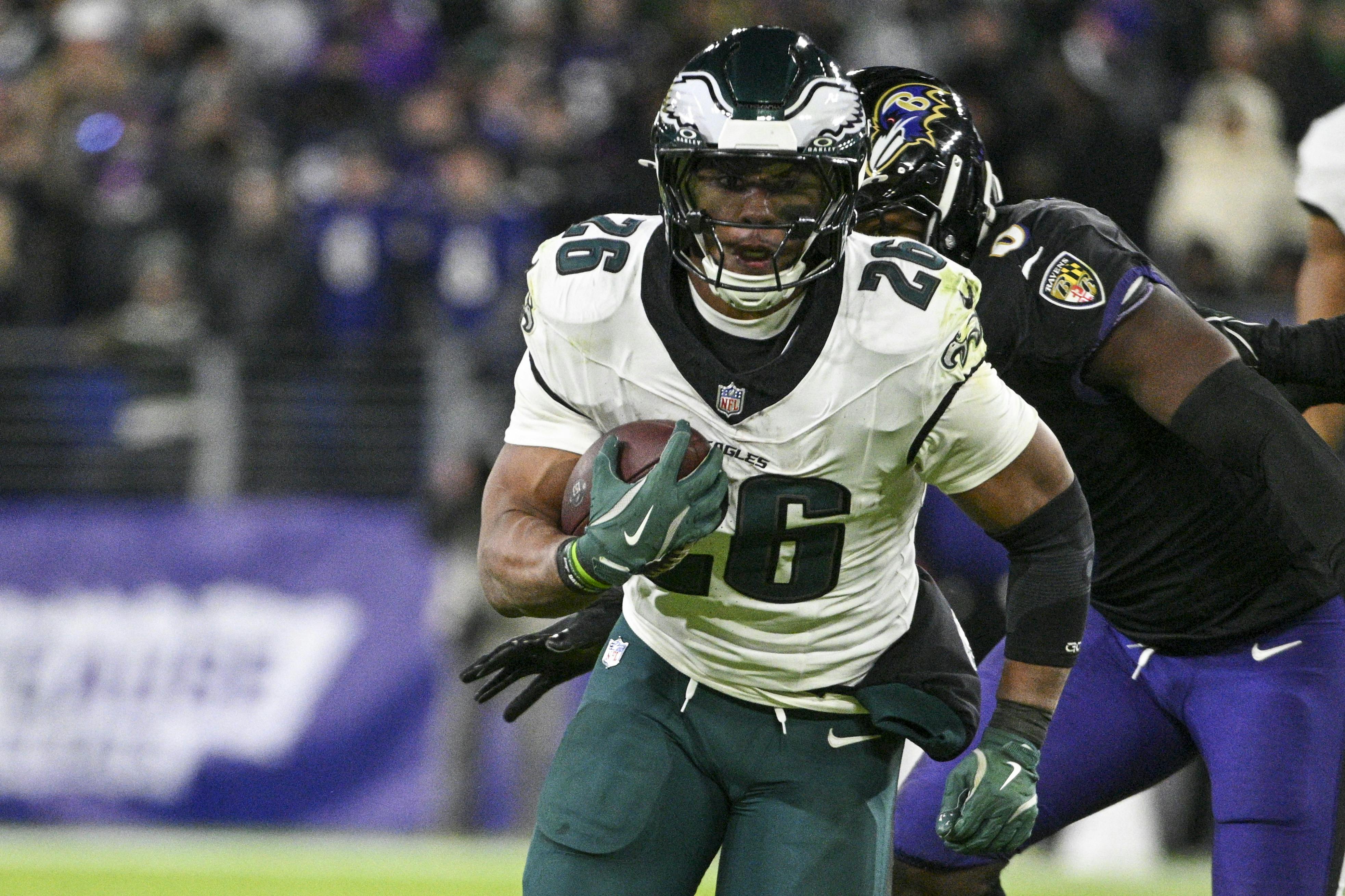 Philadelphia Eagles running back Saquon Barkley rushes as we look at the best NFL Offensive Player of the Year odds.