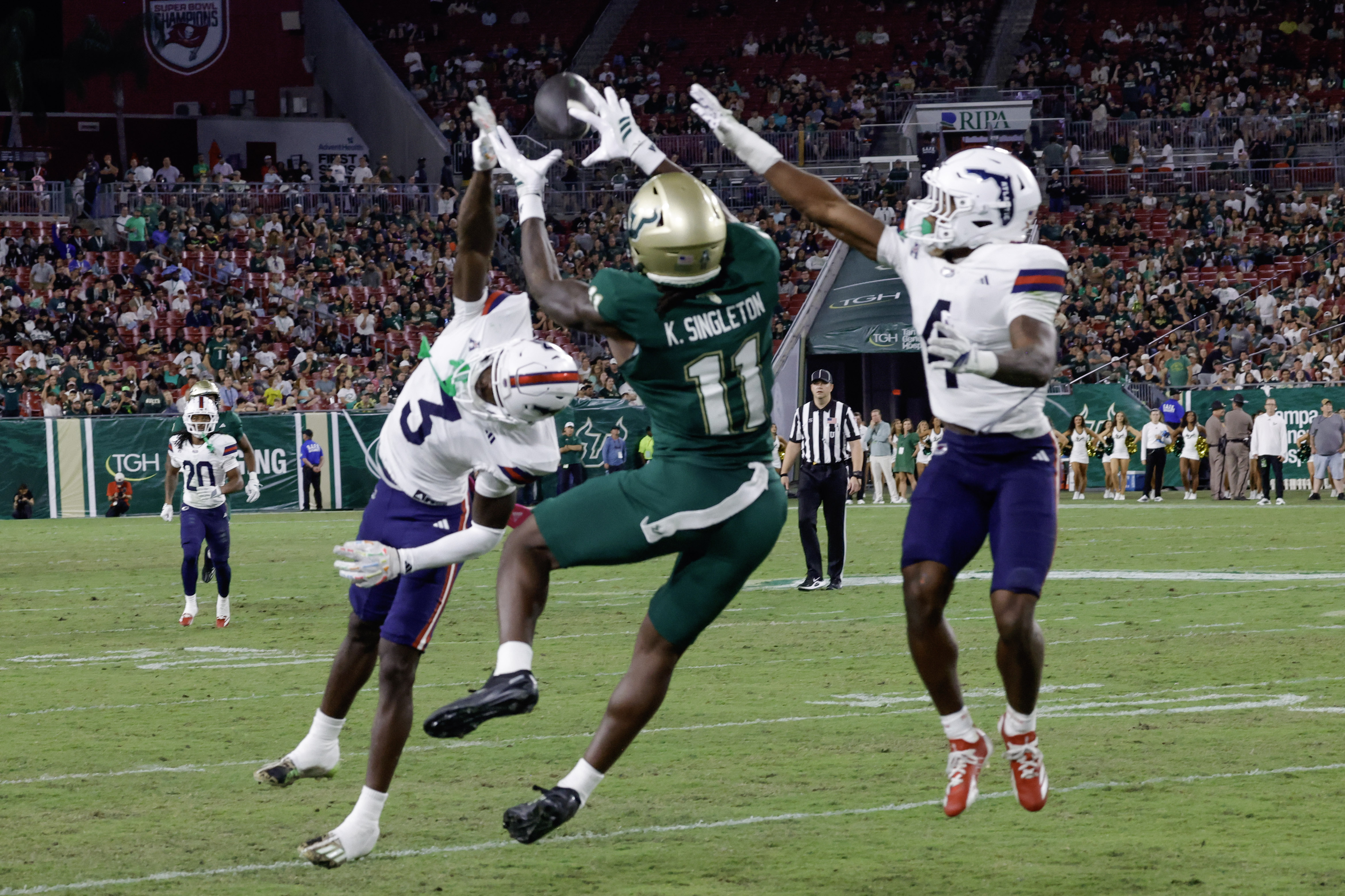 South Florida wide receiver Keshaun Singleton (11) is the focus of our Old Dominion vs. South Florida predictions for tonight's Cure Bowl. 