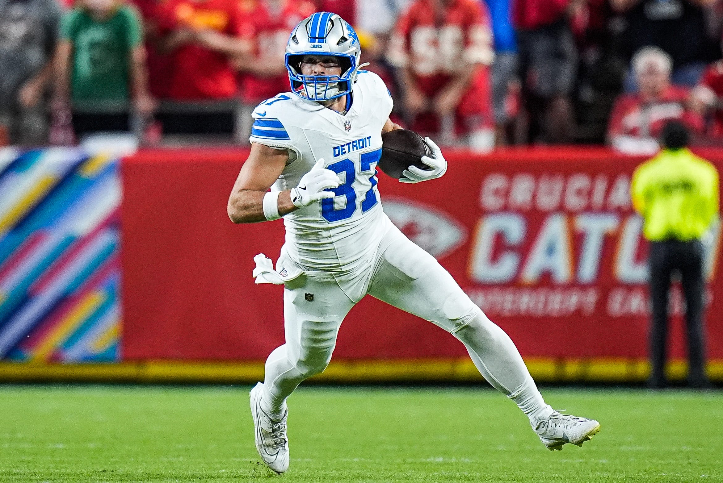 Anytime Touchdown Scorer Predictions for Monday Night Football: Week 7 Doubleheader TD Picks