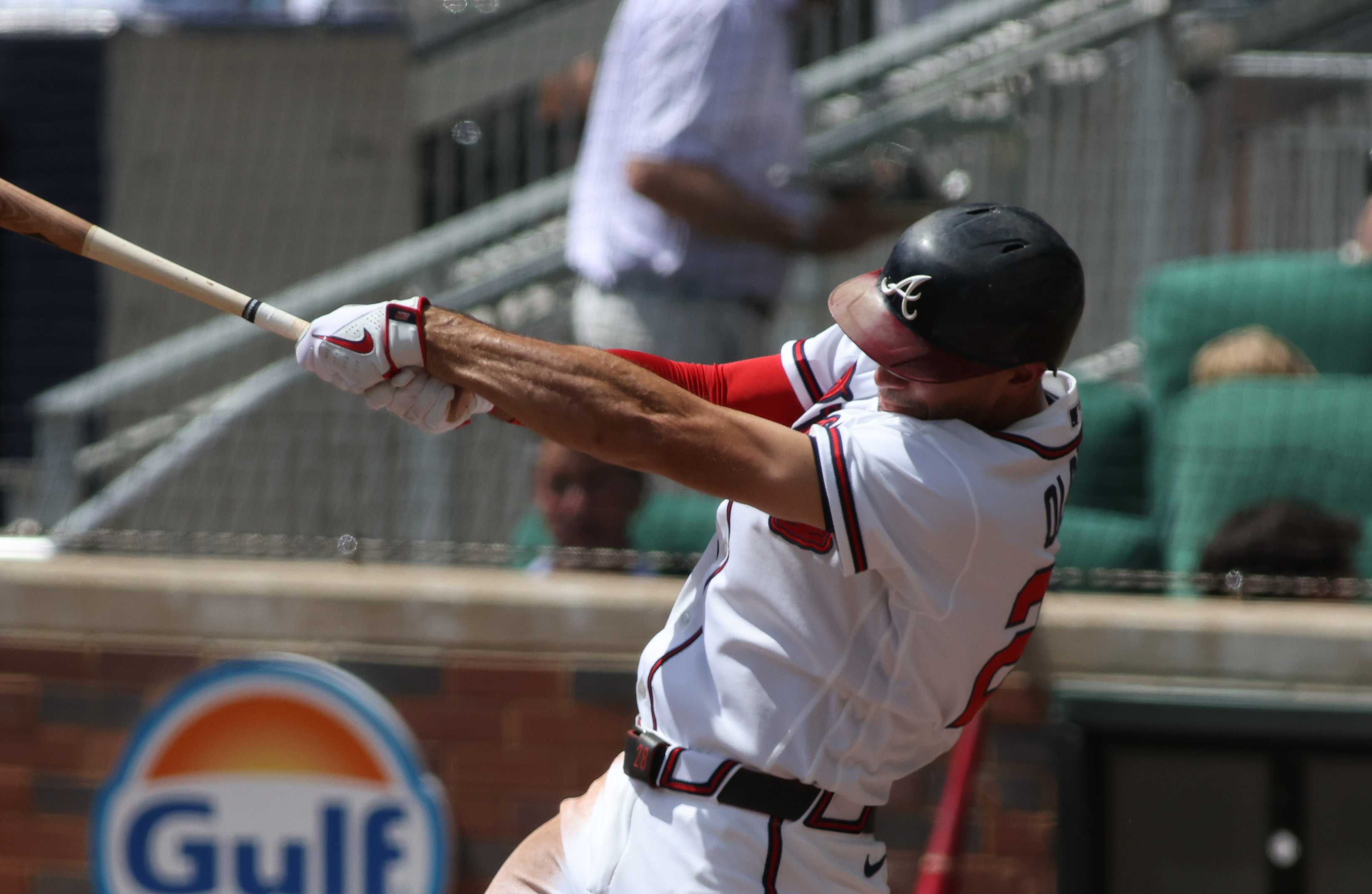 Atlanta Braves slugger Matt Olson crushes a pitch as we make our best Braves vs. Cubs prediction. 