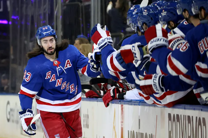 Panthers vs. Rangers Predictions & Odds: Game 1 Expert Picks for Wednesday