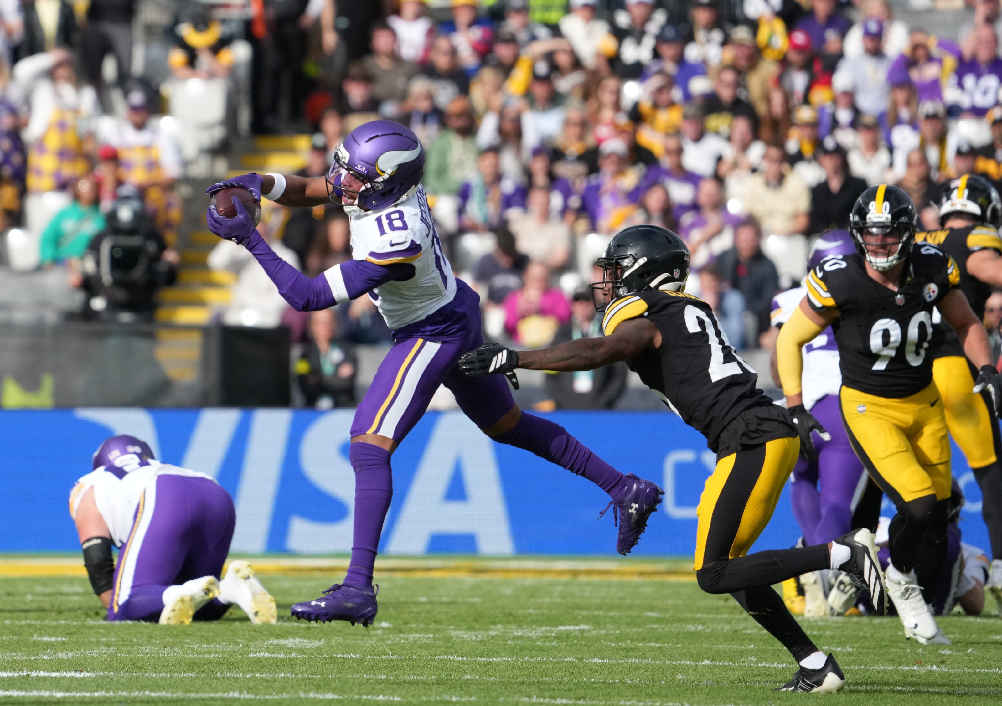 Vikings vs. Browns Prediction: International Series Opening Odds & Early Picks