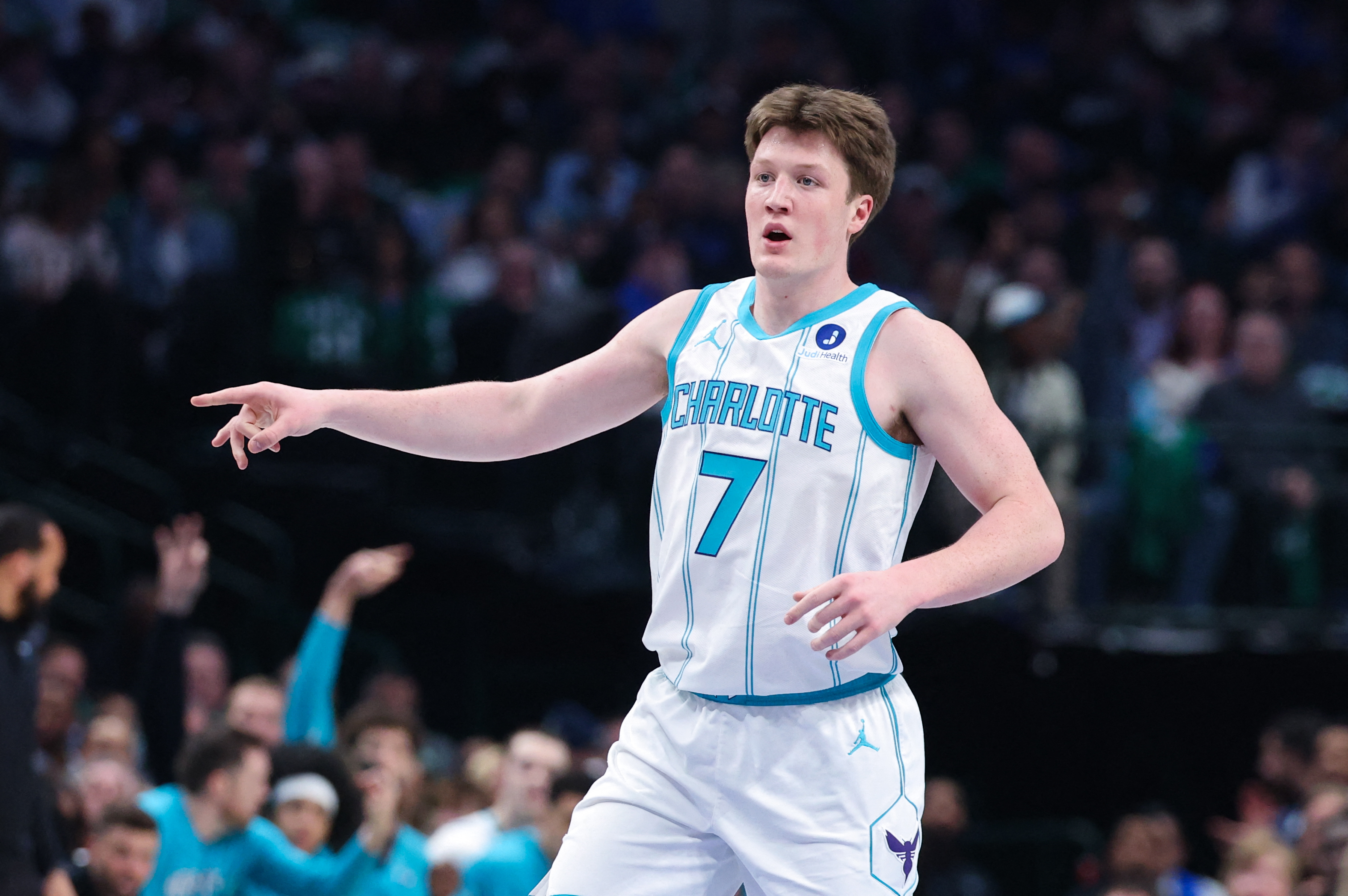 Charlotte Hornets guard Kon Knueppel (7) reacts as we break down the NBA Rookie of the Year odds.