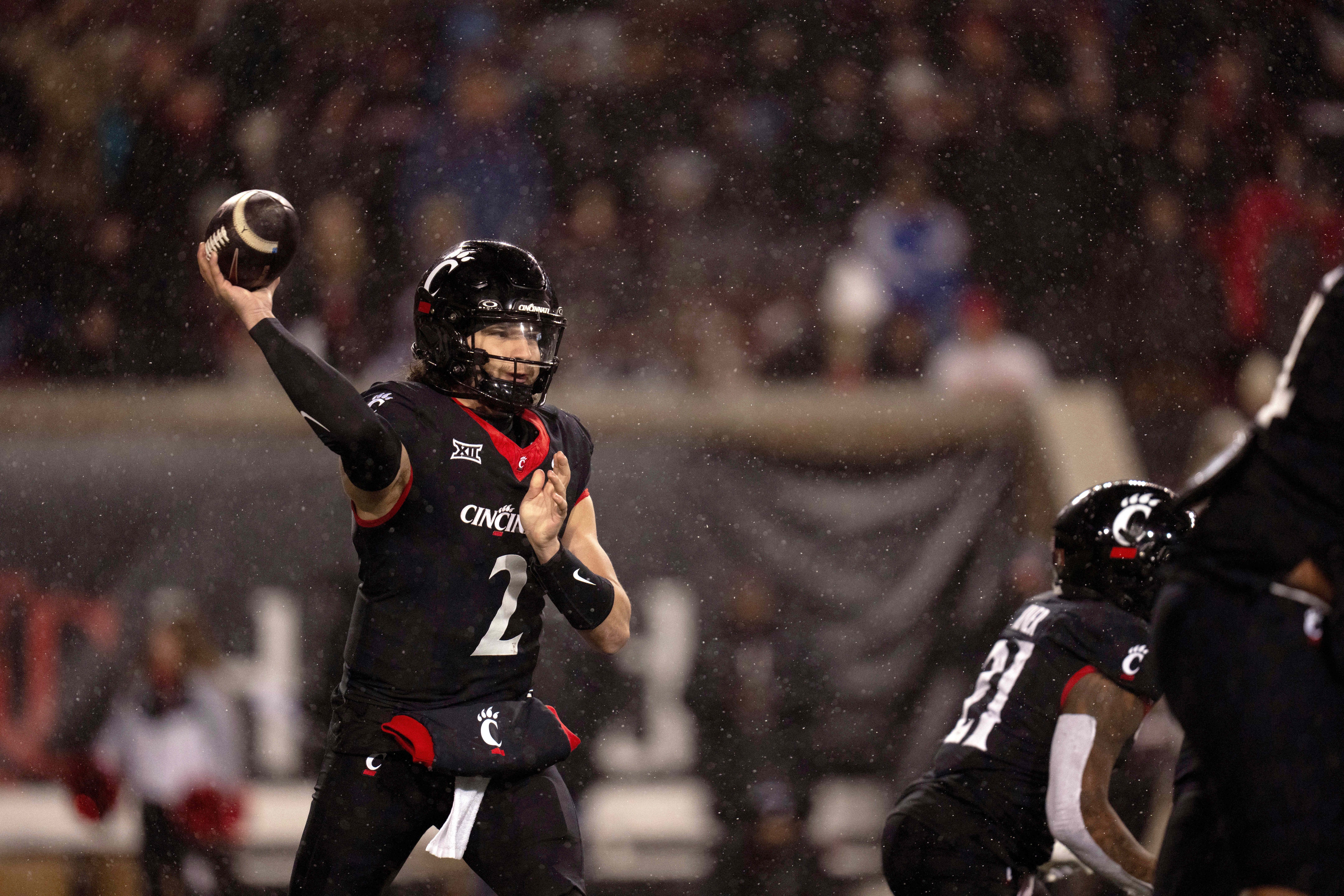 Nebraska vs. Cincinnati Prediction, Betting Odds & Expert Picks: College Football Week 1