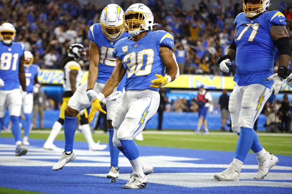 4 FanDuel NFL Studs to Target in Week 9