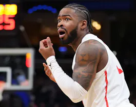 Jamal Shead #1 of the Houston Cougars reacts as we offer our Duke vs. Houston expert picks and prediction for the Sweet 16 of the NCAA Tournament on Friday.