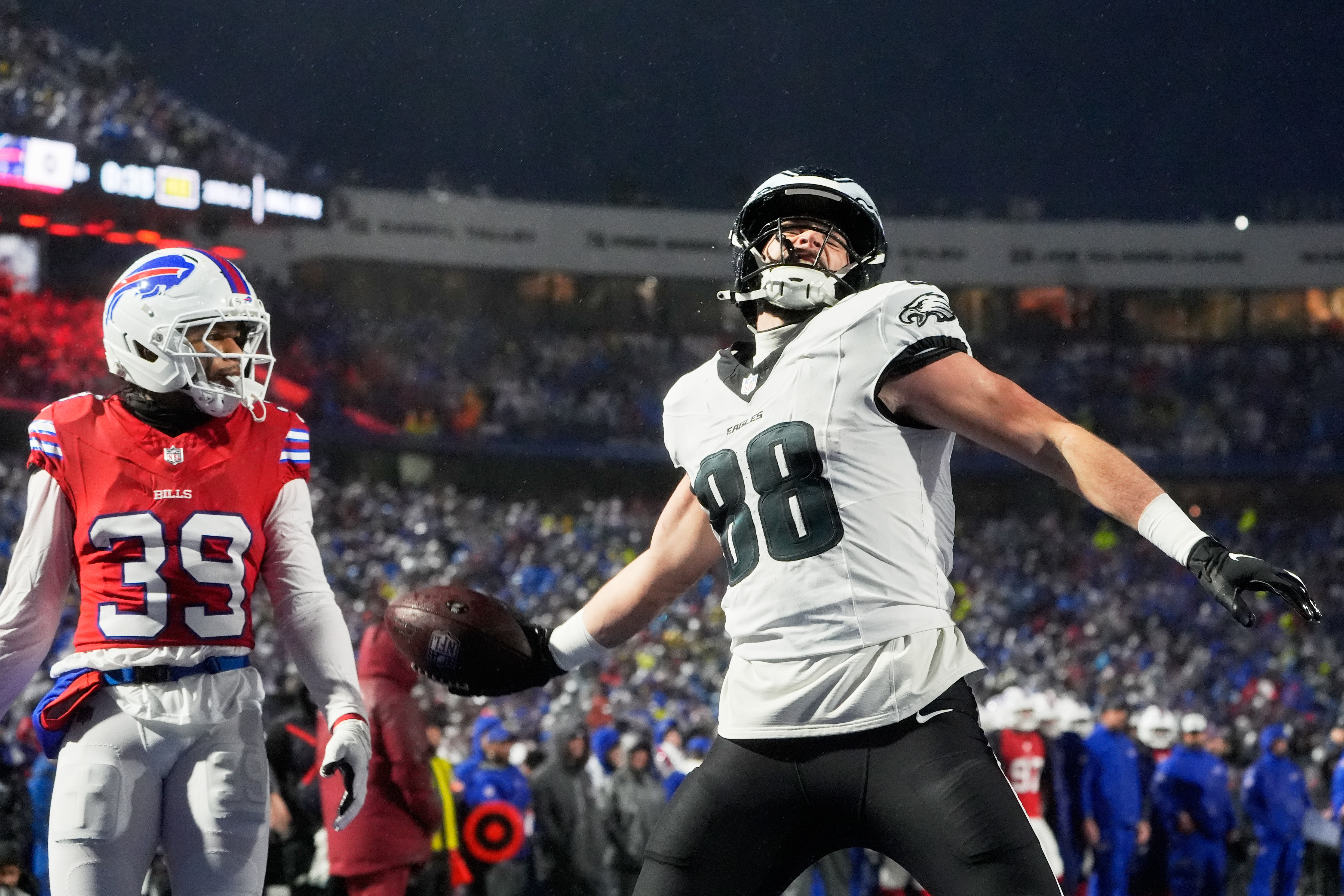 Super Bowl Odds After Week 17 | Eagles Jump Into Top 3, Bills Outside Top 5 Entering Final Week