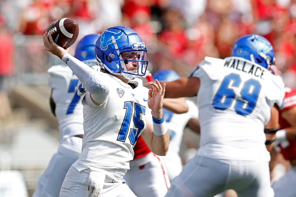 Buffalo vs. Miami (OH) Predictions, Picks & Odds Week 12 RedHawks