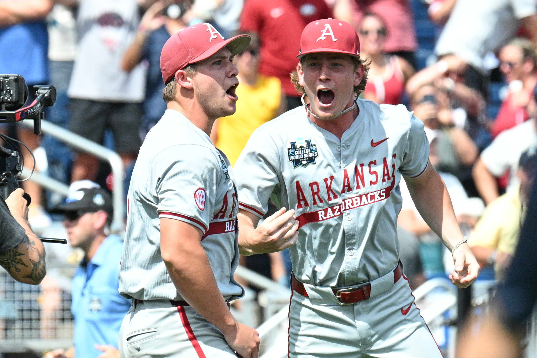 UCLA vs. Arkansas Predictions, Odds & Best Bet: Who'll Win in Omaha?