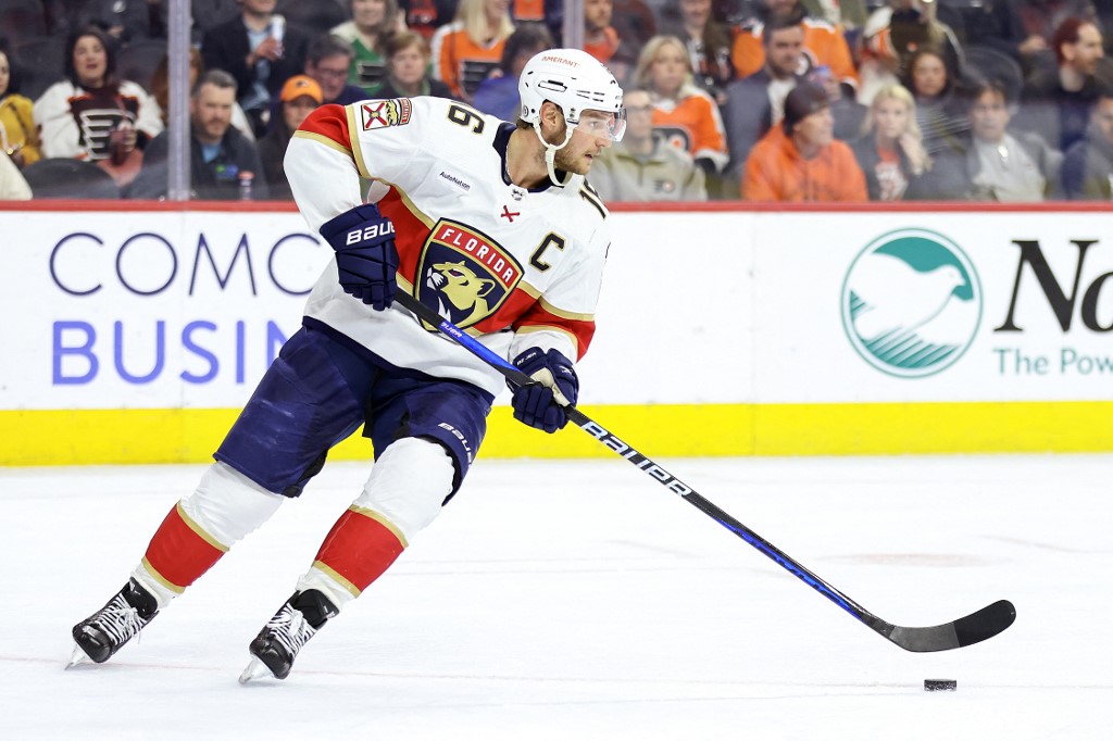 Toronto Maple Leafs at Florida Panthers odds, picks and predictions