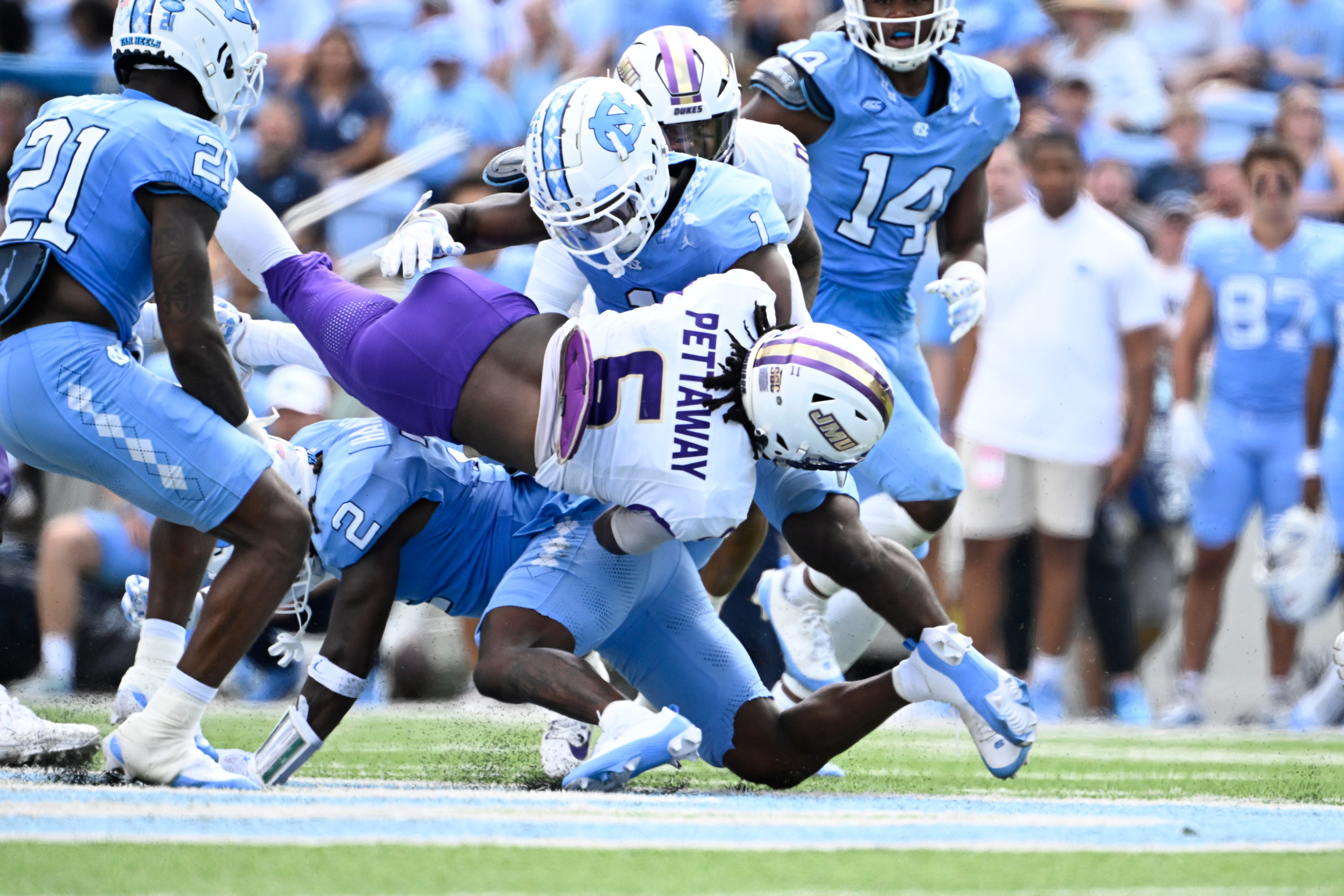 James Madison vs. Louisville Prediction, Odds & Expert Picks: College Football Week 2 Best Bets