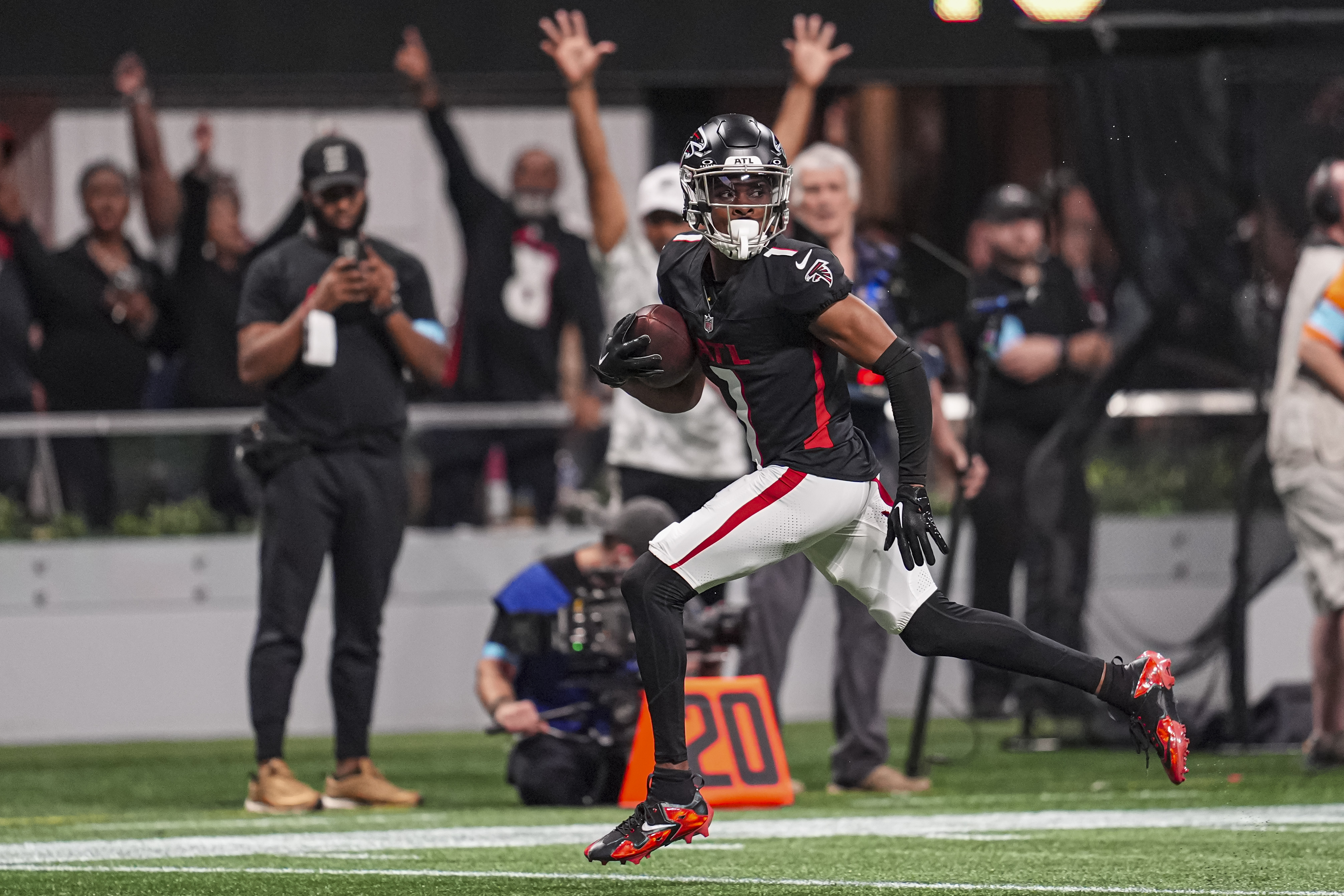 Falcons vs. Vikings Anytime Touchdown Scorer Predictions for SNF: NFL Week 2