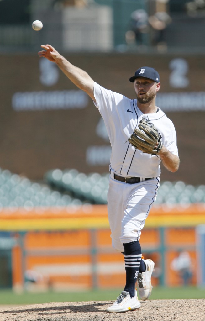 Roger Clemens' son Kody makes MLB pitching debut against White Sox