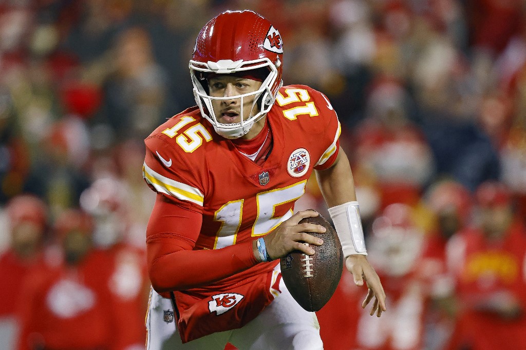 NFL Week 1 Best Bets on Early Totals: Will Patrick Mahomes & Chiefs Offense  Continue Putting Up Big Points?