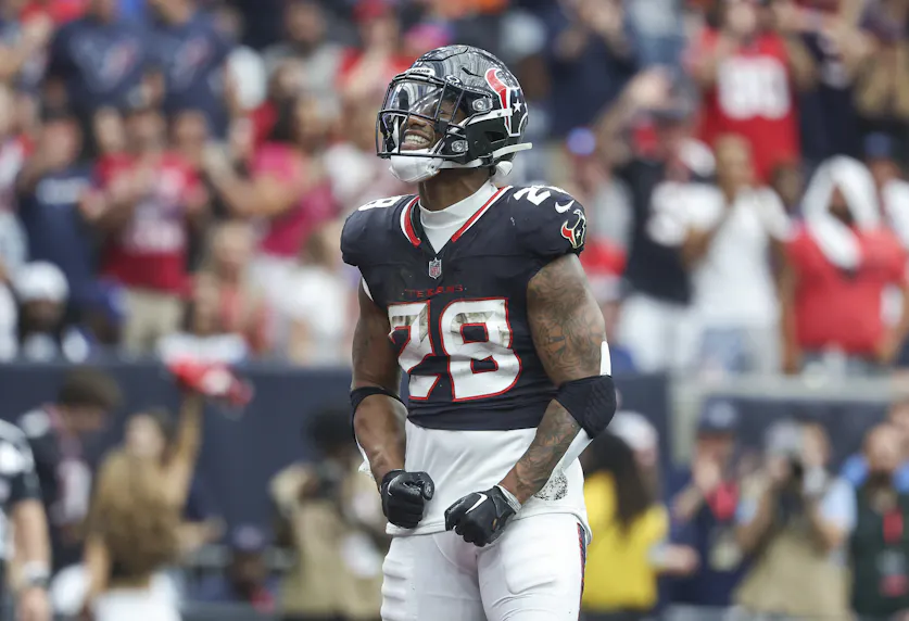 Houston Texans running back Joe Mixon (28) reacts after a play as we offer our best Texans vs. Jets TNF prop bets for Thursday Night Football tonight.