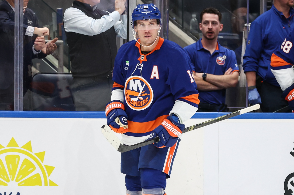Best Islanders vs. Golden Knights Player Props: NHL Prop Bet Picks for Nov. 13