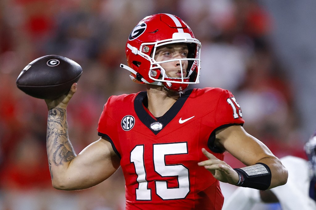 South Carolina Vs. Georgia Predictions, Picks & Odds Week 3: Bulldogs ...