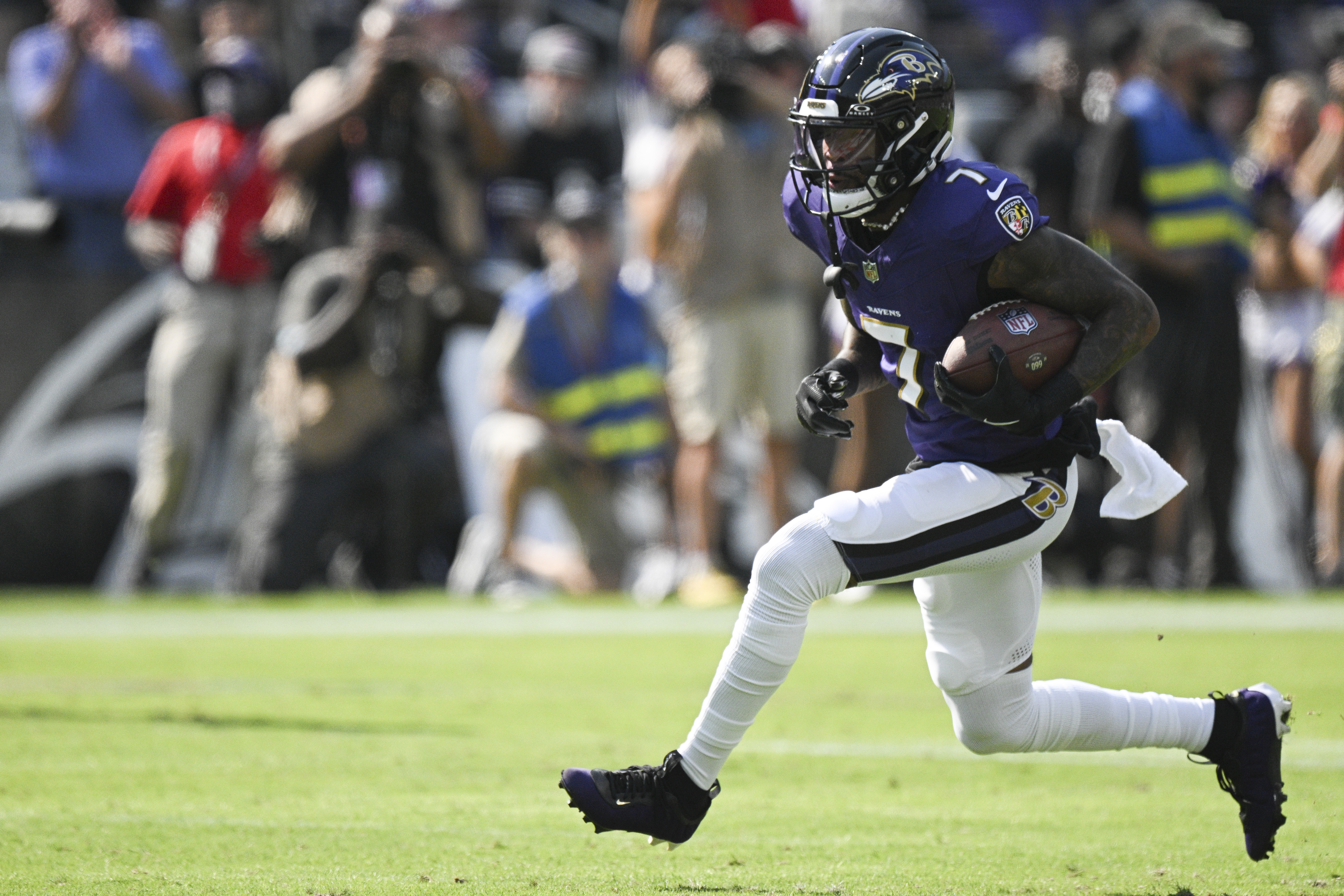 Ravens vs. Buccaneers Prediction, MNF Picks & Odds for Tonight's Game