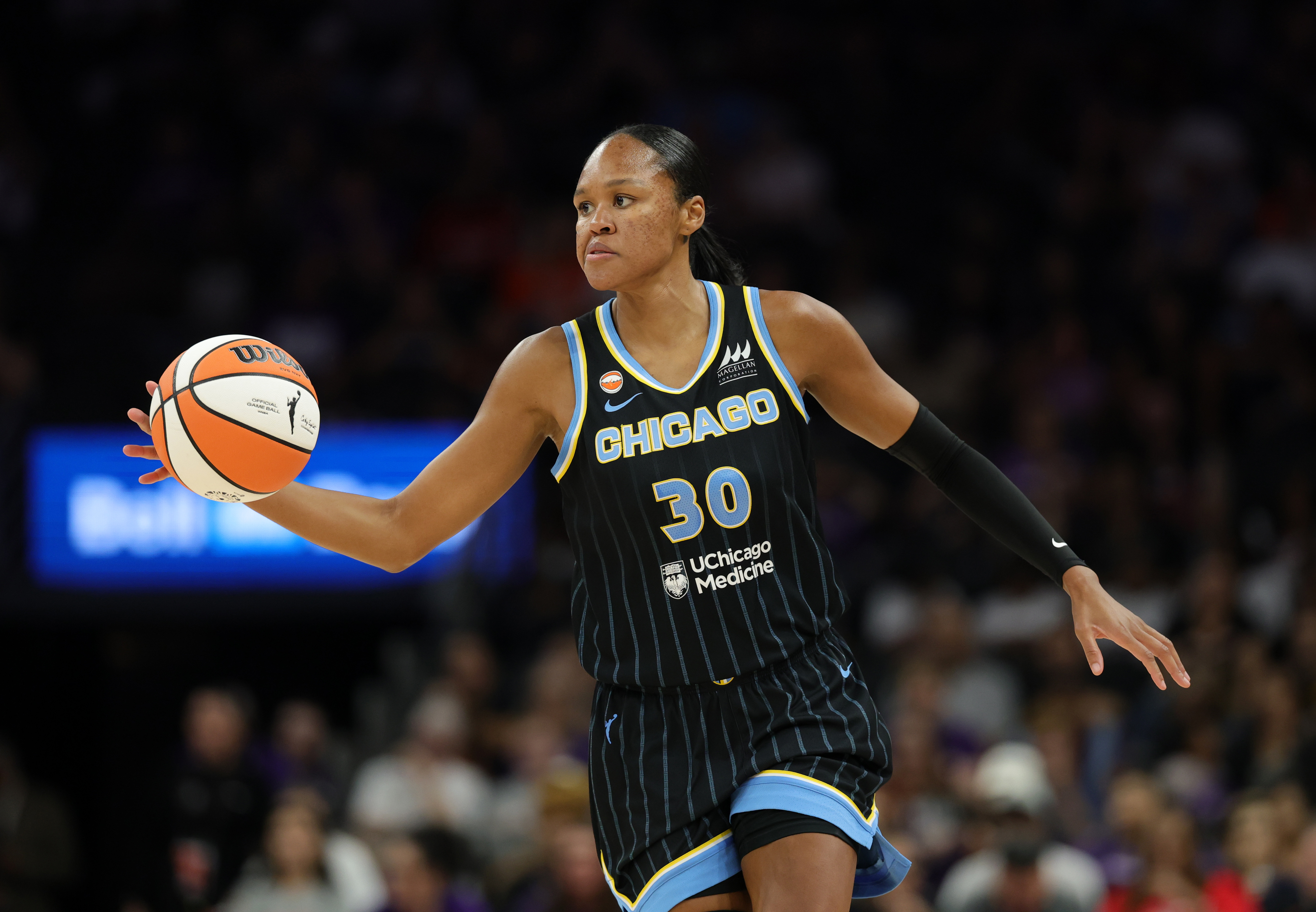 Chicago Sky forward Azura Stevens (30) controls the ball as we break down our Sky vs. Sparks prediction.